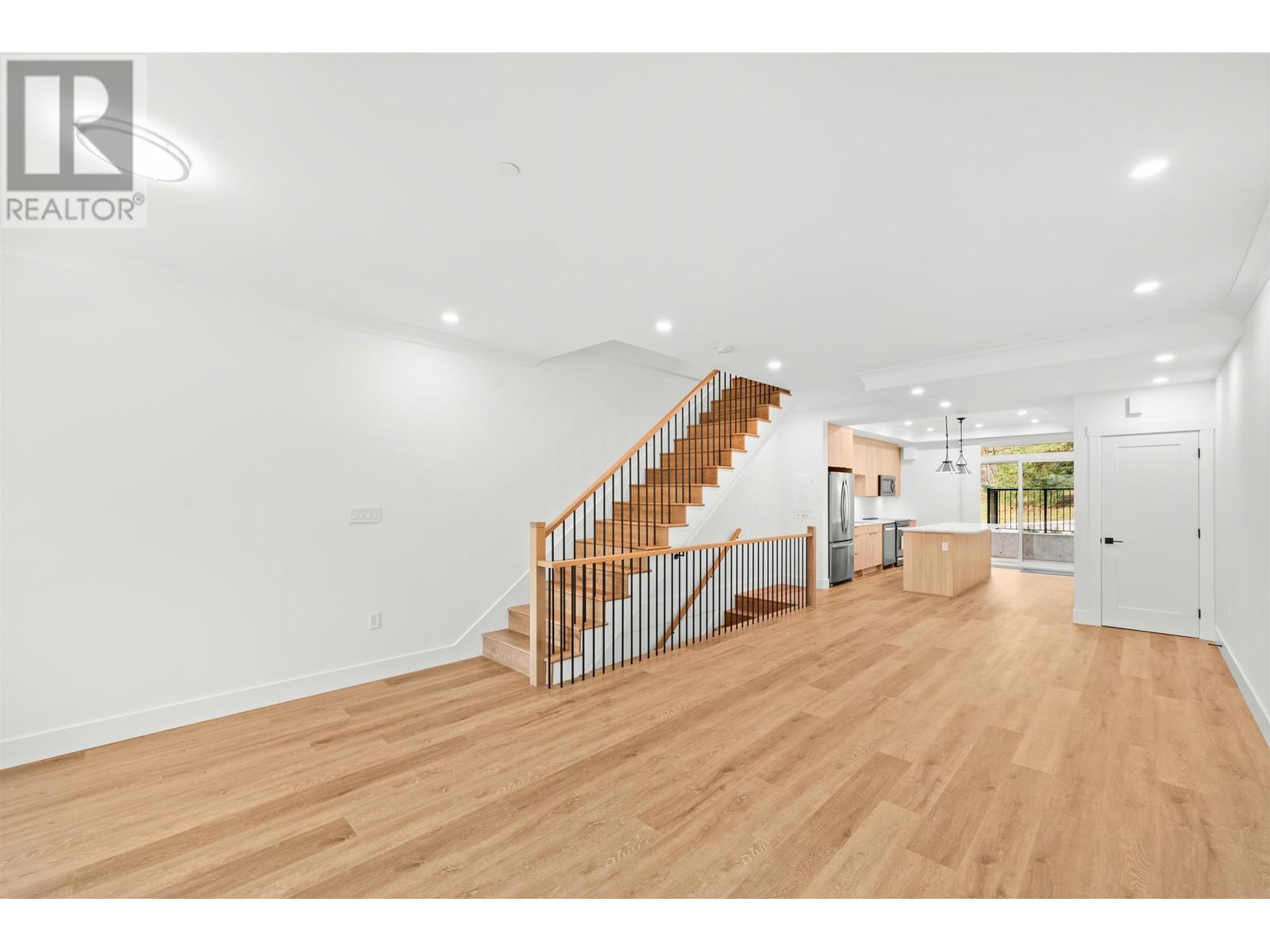 45 E 8th Avenue, New Westminster, British Columbia  V3L 4J4 - Photo 5 - R2960491