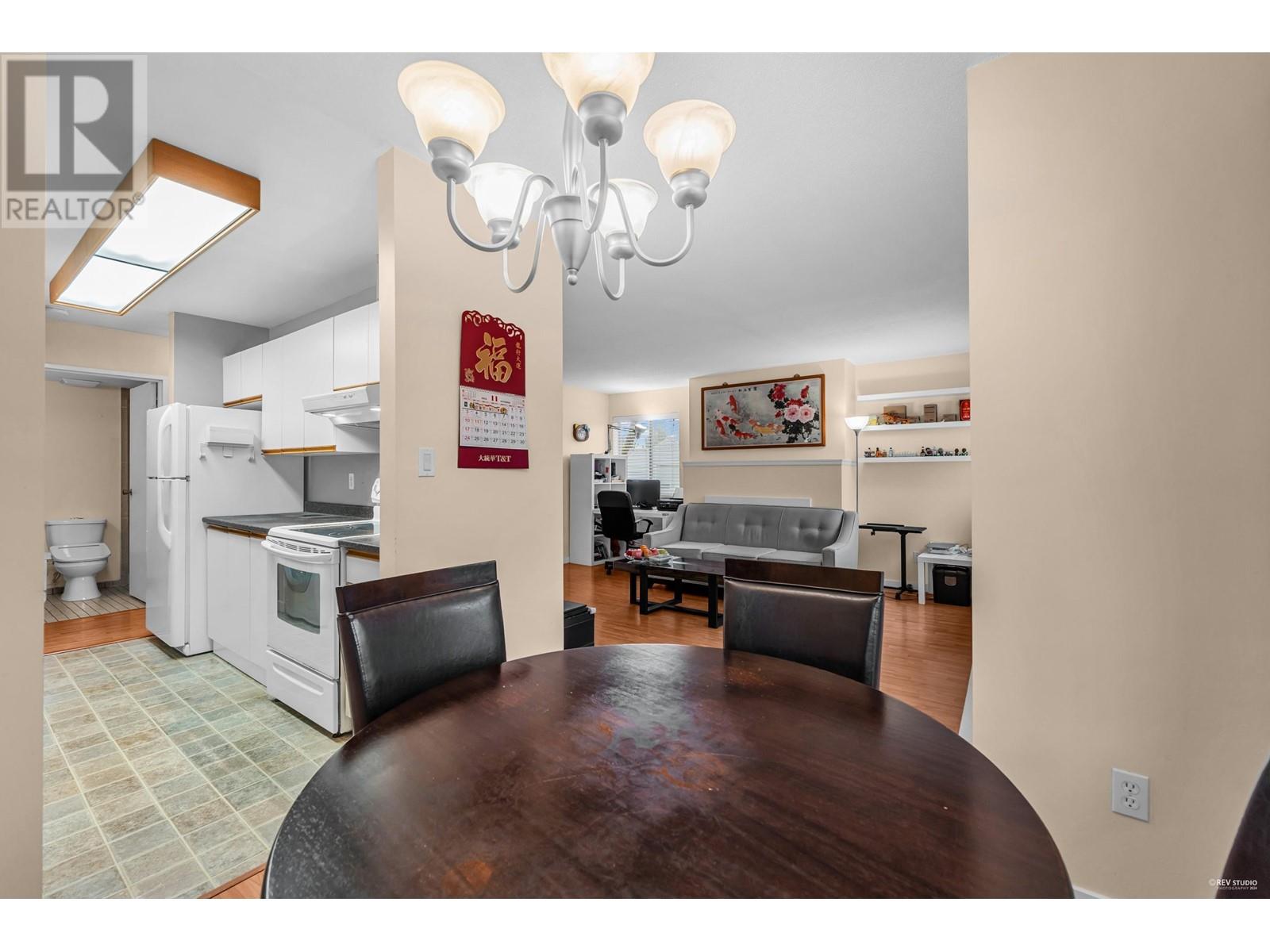 Listing Picture 10 of 32 : 211 7751 MINORU BOULEVARD, Richmond / 烈治文 - 魯藝地產 Yvonne Lu Group - MLS Medallion Club Member