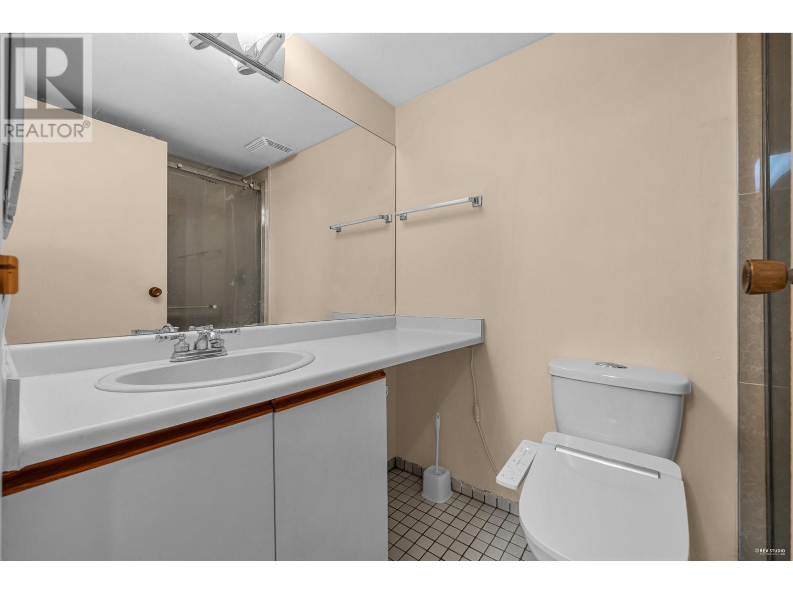 Listing Picture 11 of 32 : 211 7751 MINORU BOULEVARD, Richmond / 烈治文 - 魯藝地產 Yvonne Lu Group - MLS Medallion Club Member