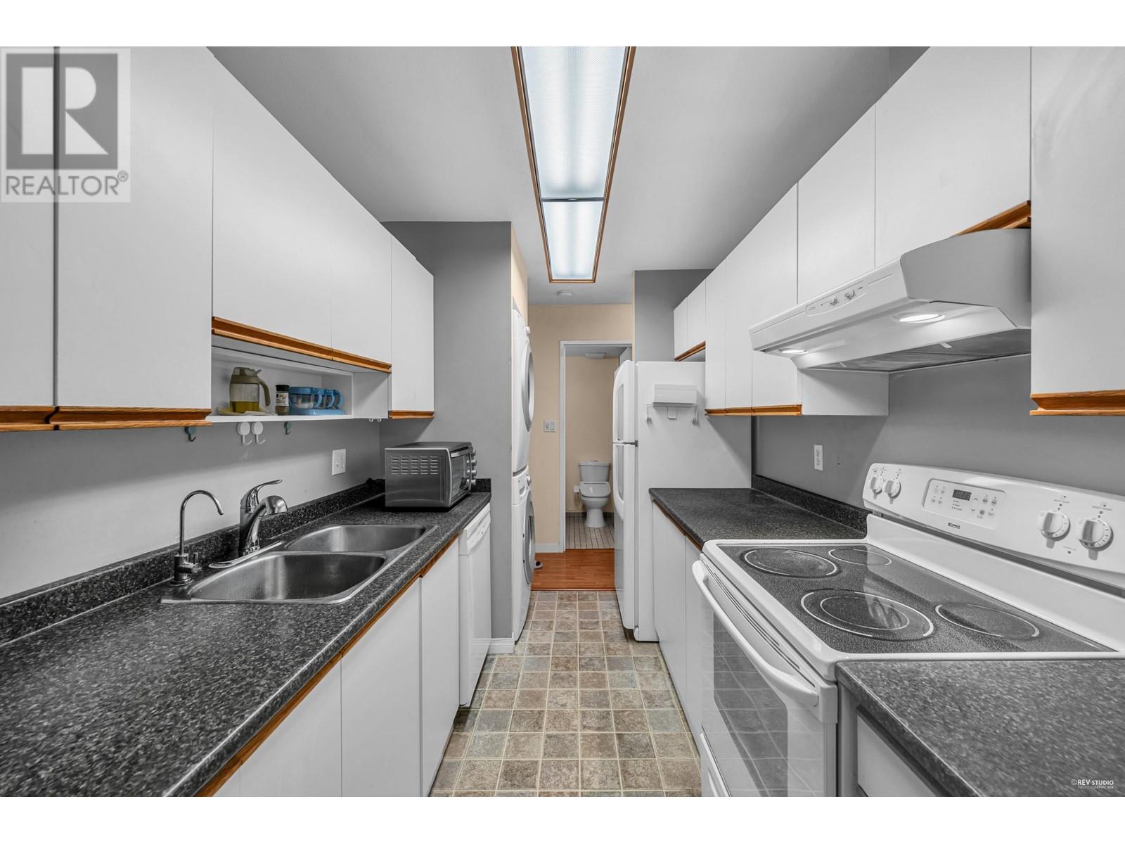 Listing Picture 12 of 32 : 211 7751 MINORU BOULEVARD, Richmond / 烈治文 - 魯藝地產 Yvonne Lu Group - MLS Medallion Club Member