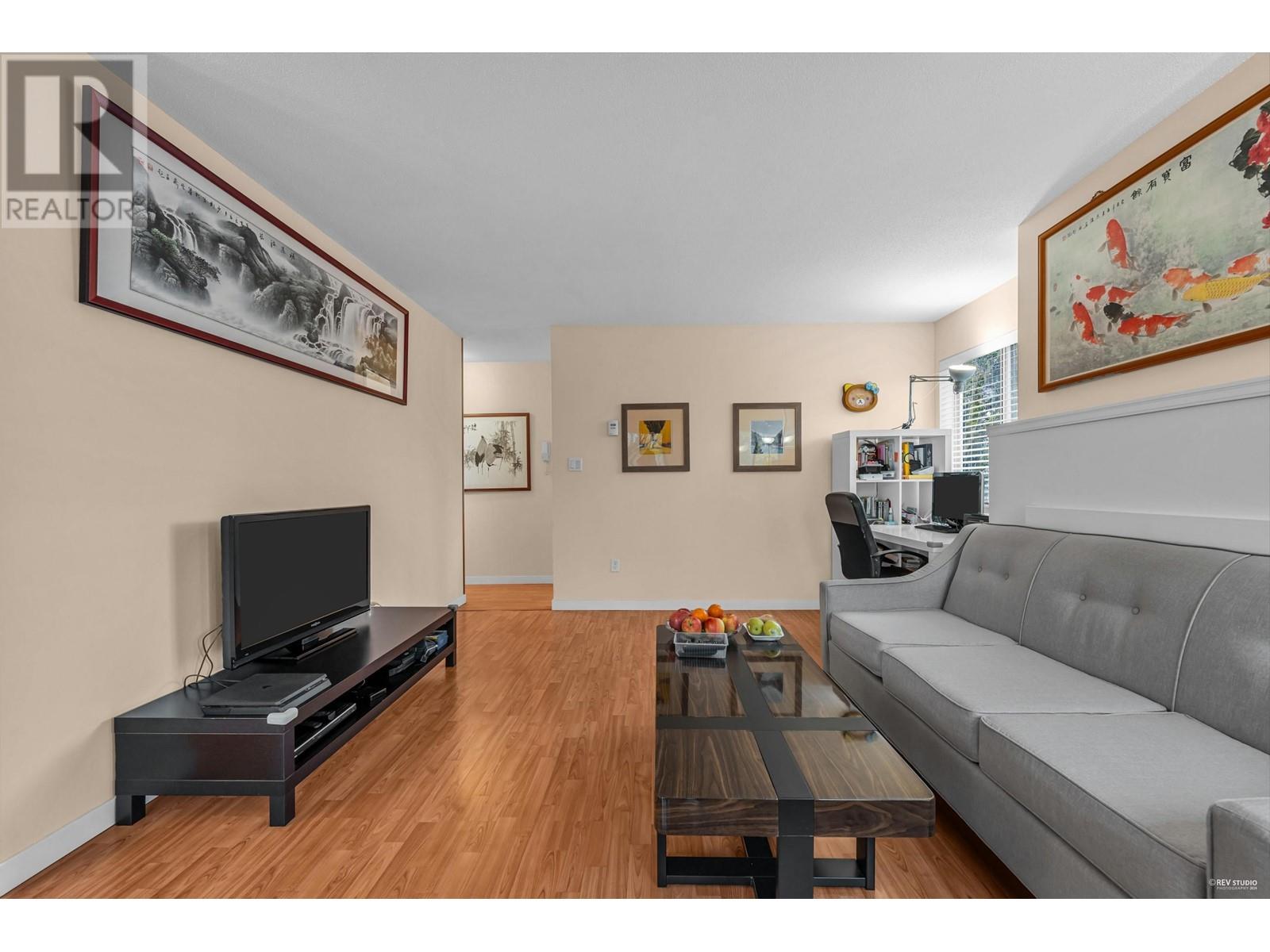 Listing Picture 3 of 32 : 211 7751 MINORU BOULEVARD, Richmond / 烈治文 - 魯藝地產 Yvonne Lu Group - MLS Medallion Club Member