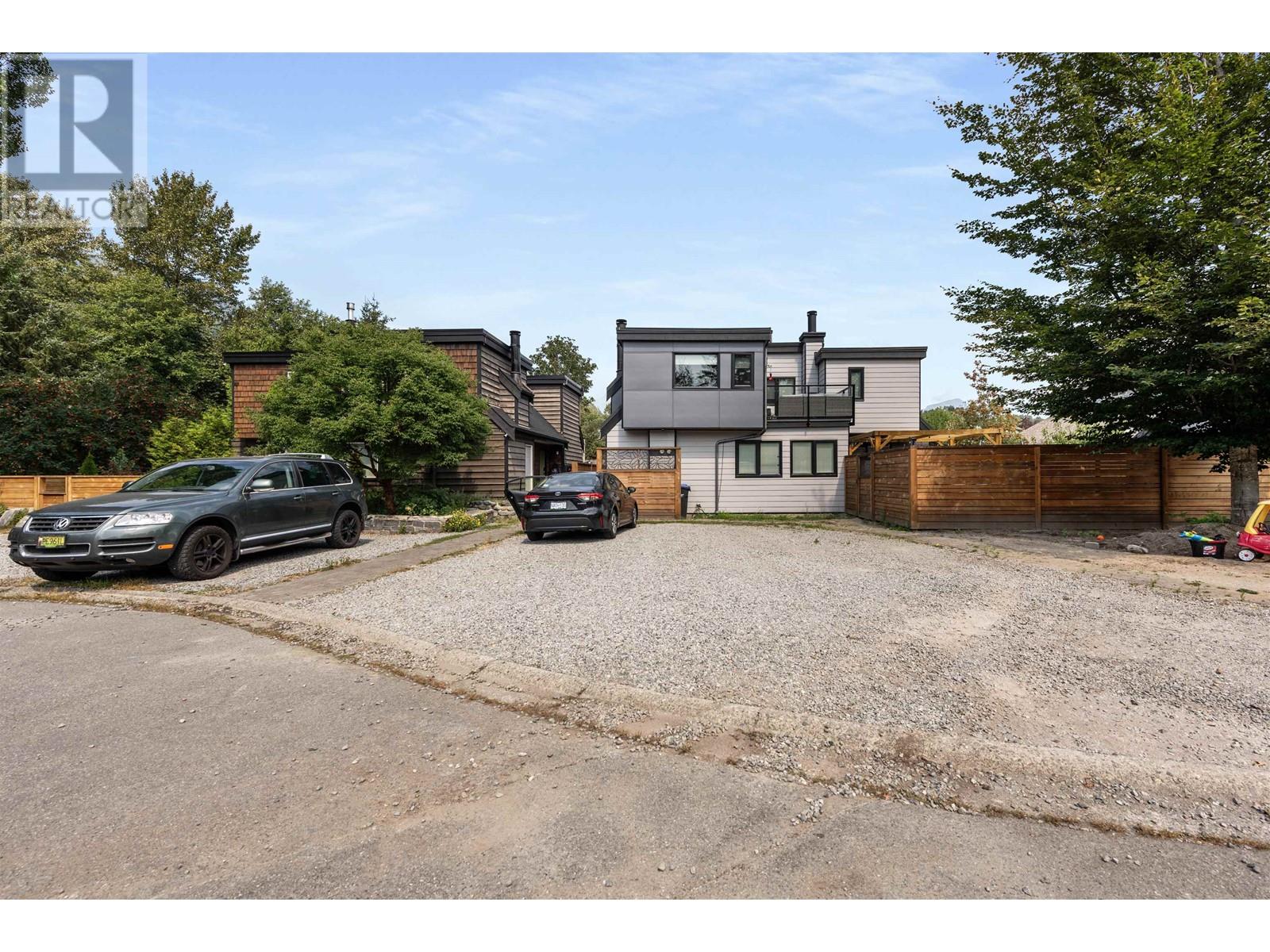 1025 Brothers Place, Squamish, British Columbia  V8B 0A9 - Photo 34 - R2960503