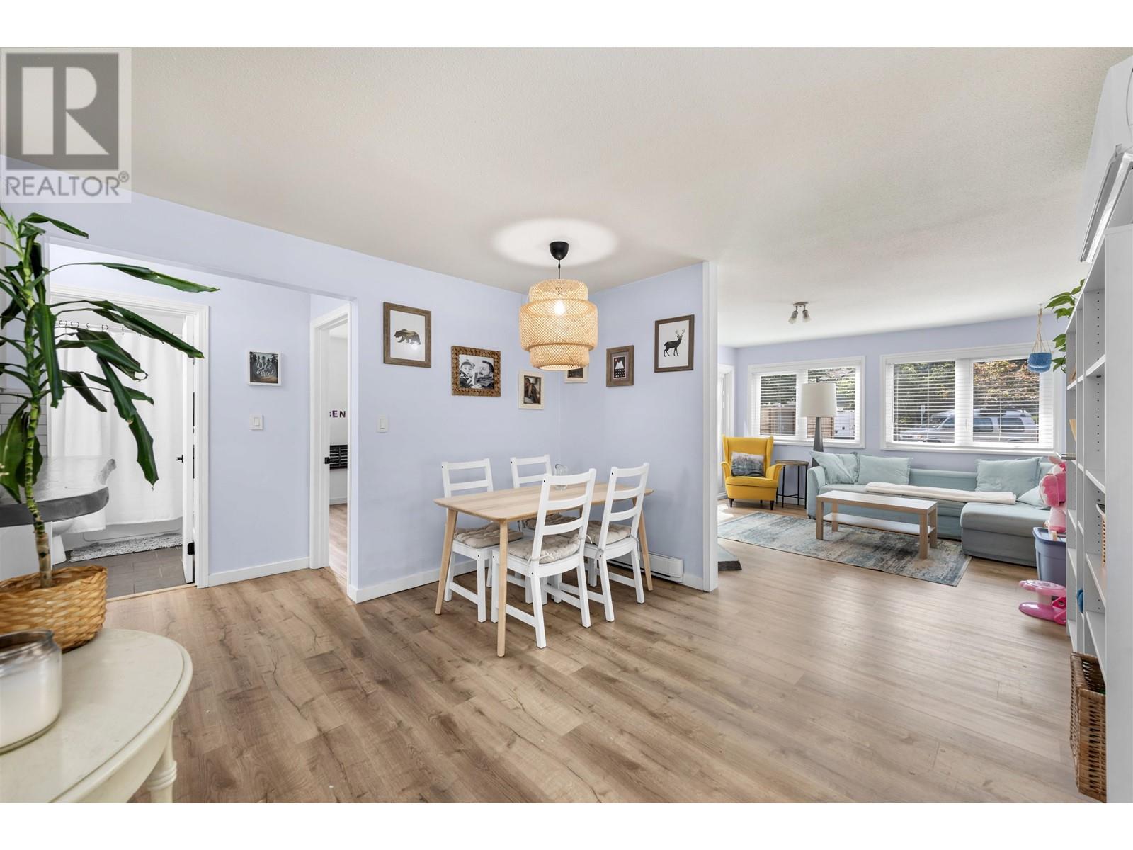 1025 Brothers Place, Squamish, British Columbia  V8B 0A9 - Photo 9 - R2960503