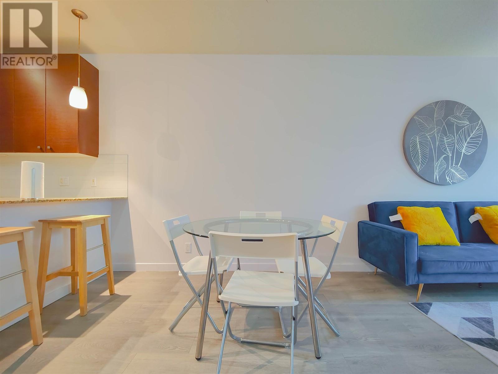 Listing Picture 2 of 18 : 502 7360 ELMBRIDGE WAY, Richmond / 烈治文 - 魯藝地產 Yvonne Lu Group - MLS Medallion Club Member