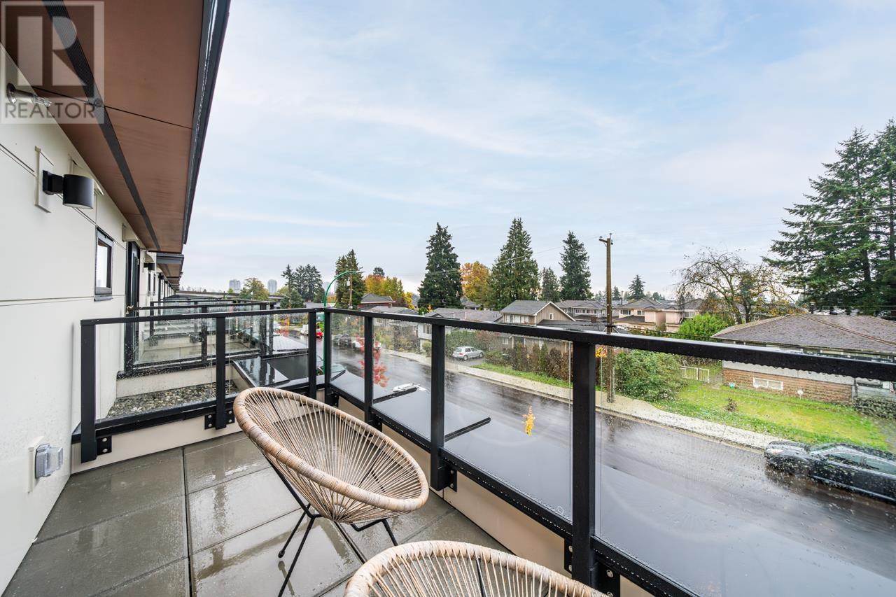 Listing Picture 13 of 25 : 401 6085 IRMIN STREET, Burnaby / 本拿比 - 魯藝地產 Yvonne Lu Group - MLS Medallion Club Member