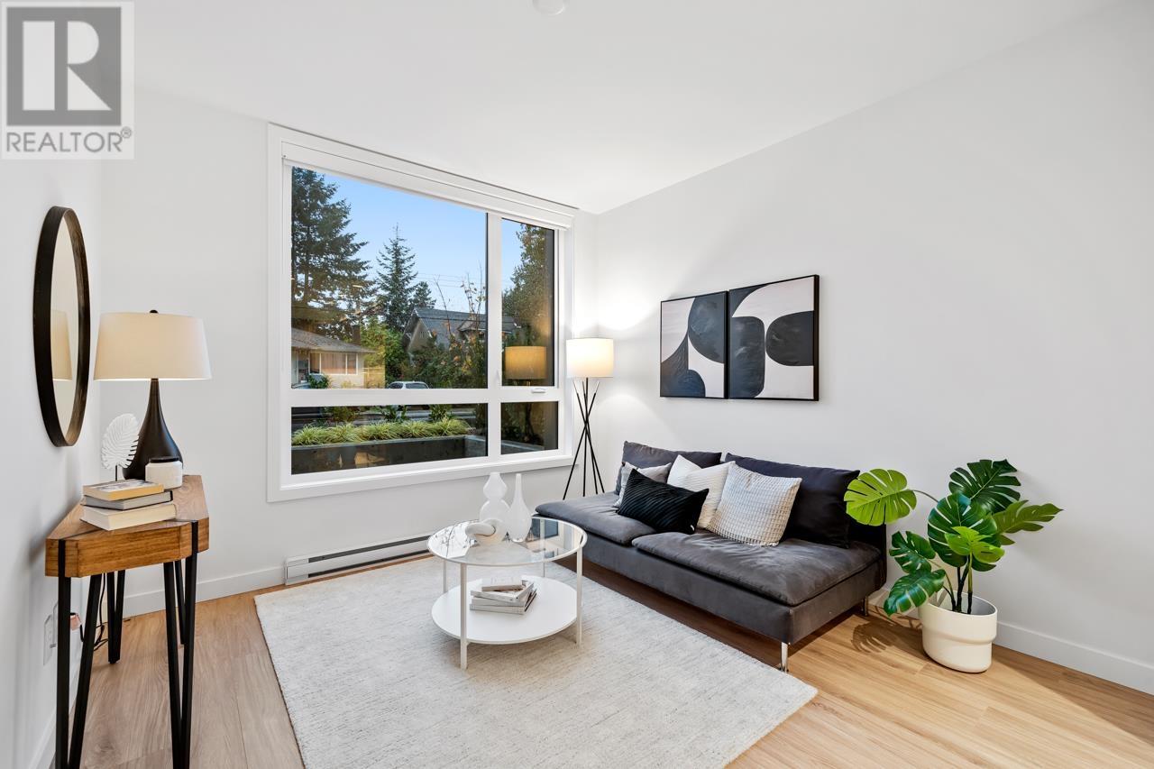 Listing Picture 5 of 25 : 401 6085 IRMIN STREET, Burnaby / 本拿比 - 魯藝地產 Yvonne Lu Group - MLS Medallion Club Member