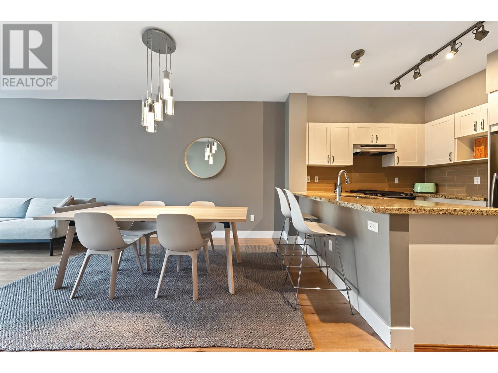 209 2601 Whiteley Court, North Vancouver, British Columbia  V7J 2R7 - Photo 10 - R2960347