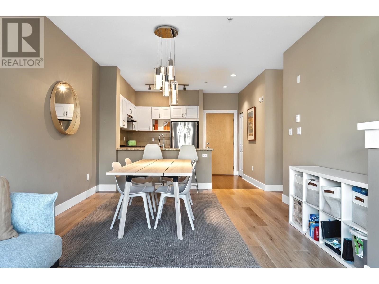 209 2601 Whiteley Court, North Vancouver, British Columbia  V7J 2R7 - Photo 8 - R2960347