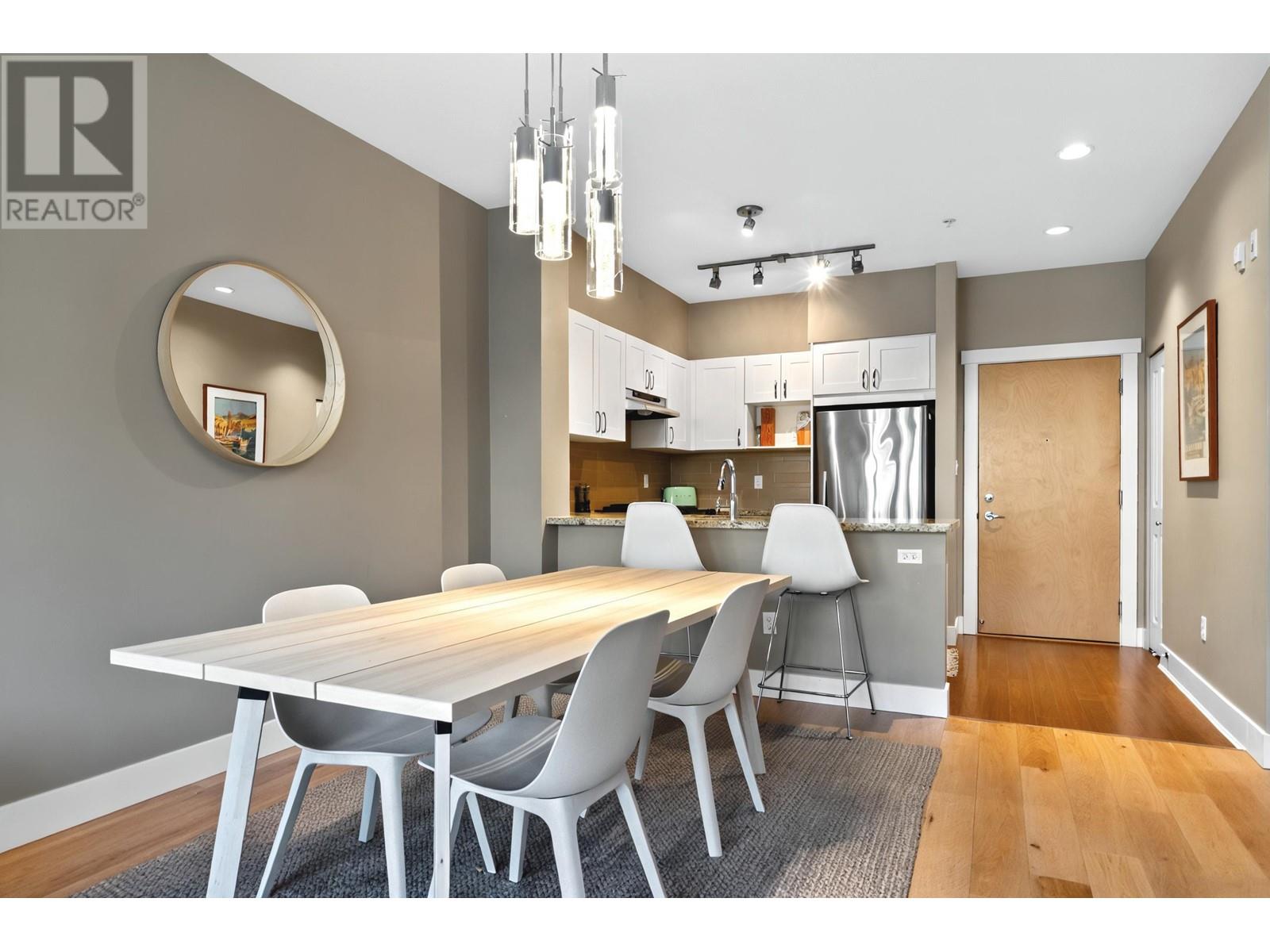 209 2601 Whiteley Court, North Vancouver, British Columbia  V7J 2R7 - Photo 9 - R2960347