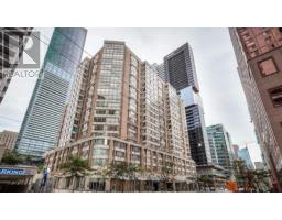 1002 - 717 BAY STREET, Toronto, Ontario