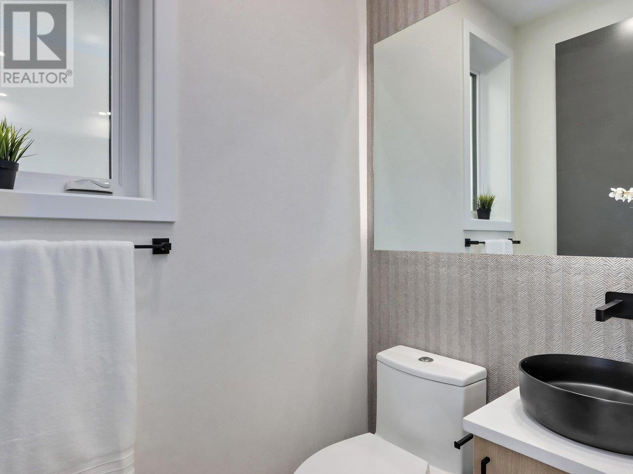 Listing Picture 11 of 33 : 1226 VICTORIA DRIVE, Vancouver / 溫哥華 - 魯藝地產 Yvonne Lu Group - MLS Medallion Club Member