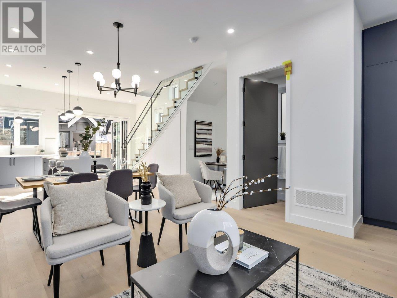 Listing Picture 4 of 33 : 1226 VICTORIA DRIVE, Vancouver / 溫哥華 - 魯藝地產 Yvonne Lu Group - MLS Medallion Club Member