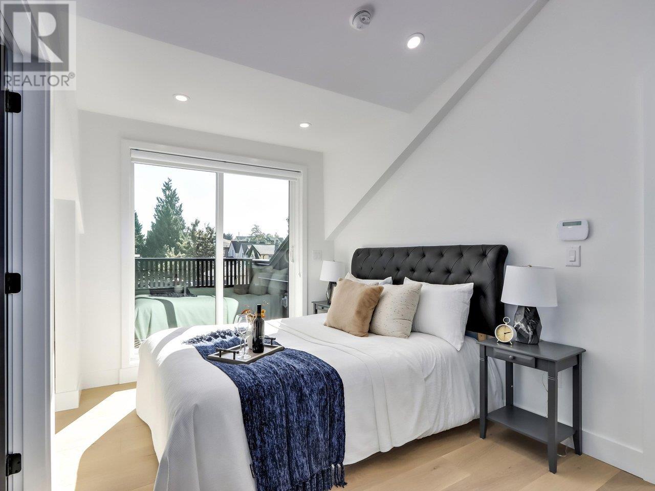 Listing Picture 16 of 33 : 1226 VICTORIA DRIVE, Vancouver / 溫哥華 - 魯藝地產 Yvonne Lu Group - MLS Medallion Club Member