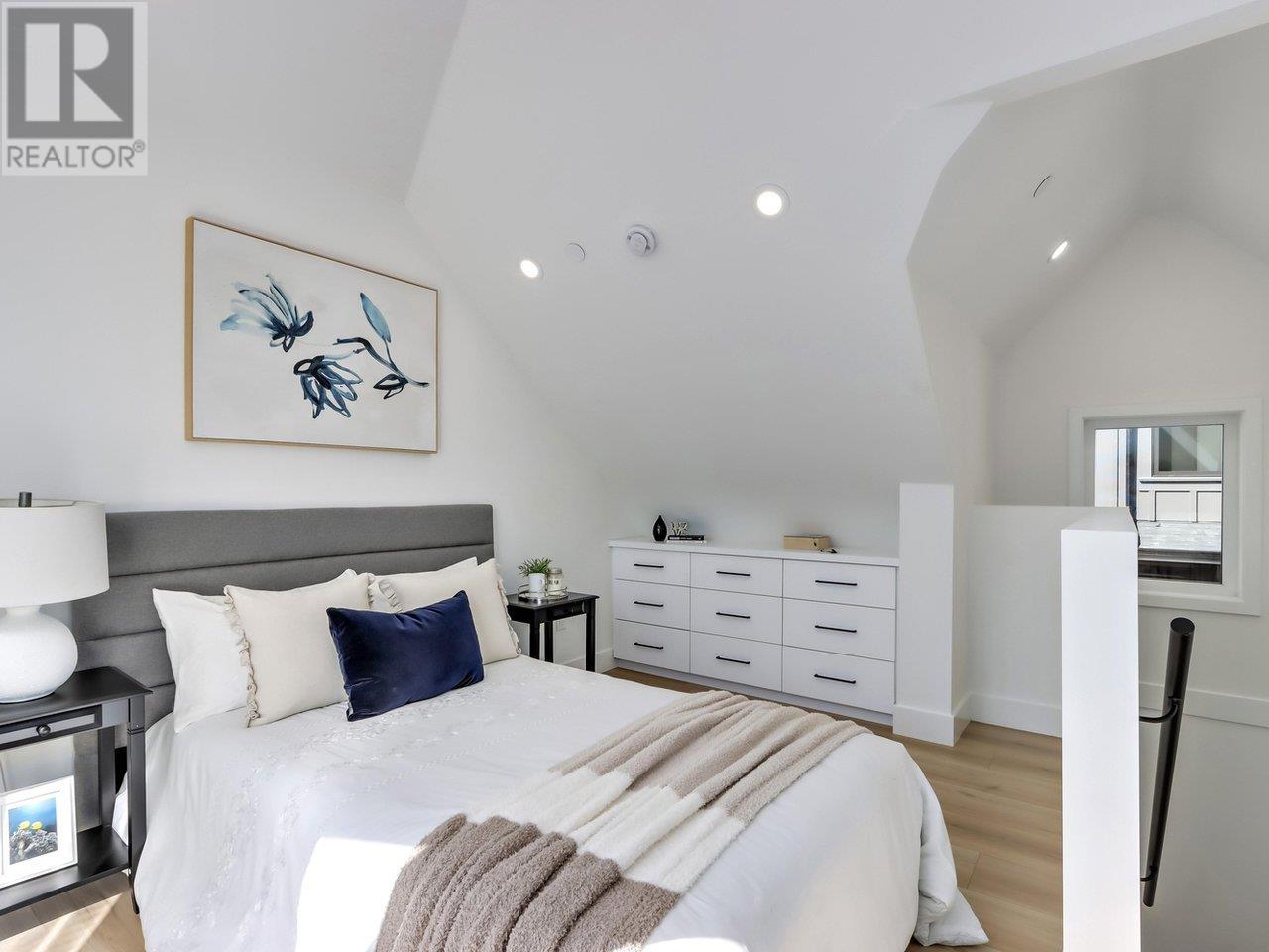 Listing Picture 32 of 33 : 1226 VICTORIA DRIVE, Vancouver / 溫哥華 - 魯藝地產 Yvonne Lu Group - MLS Medallion Club Member