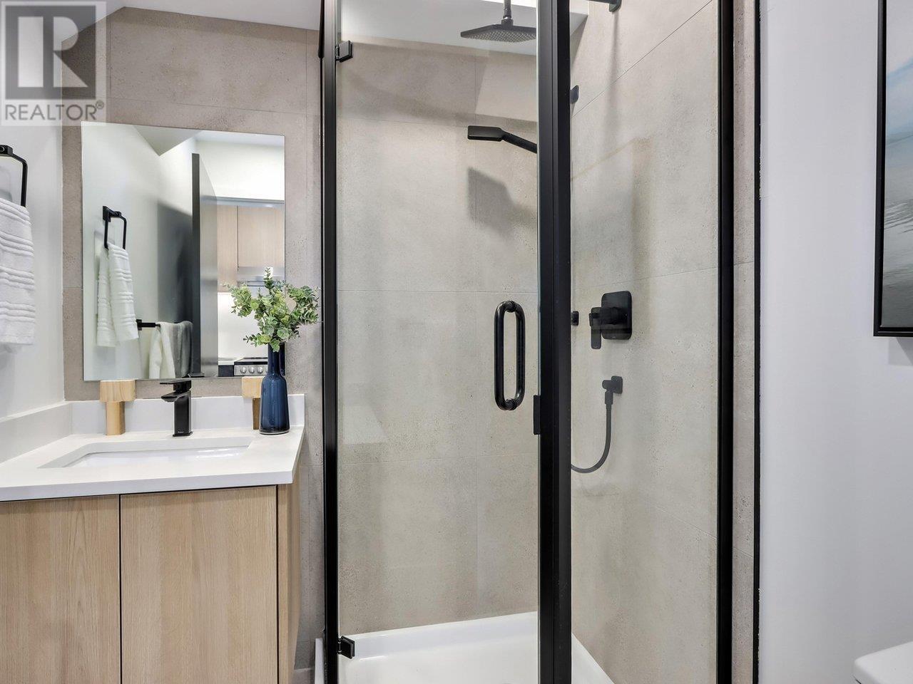 Listing Picture 29 of 33 : 1226 VICTORIA DRIVE, Vancouver / 溫哥華 - 魯藝地產 Yvonne Lu Group - MLS Medallion Club Member