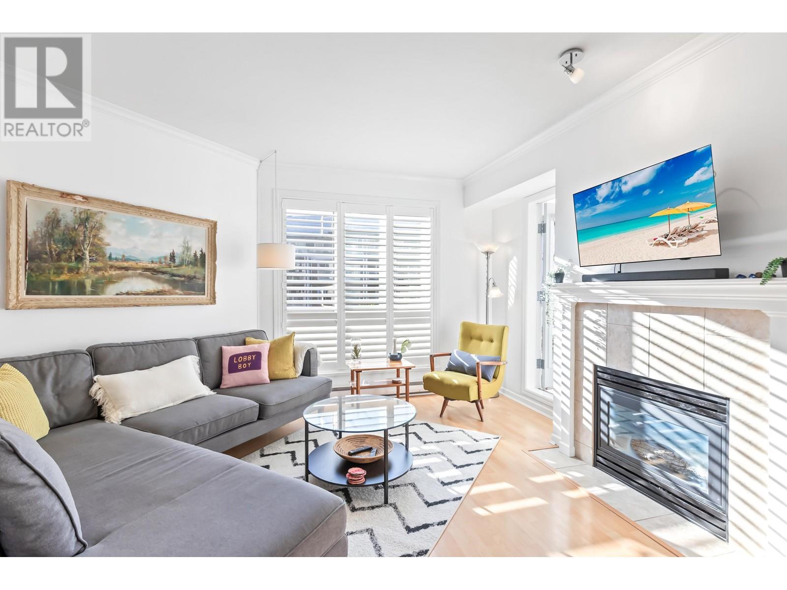 207 3608 DEERCREST DRIVE