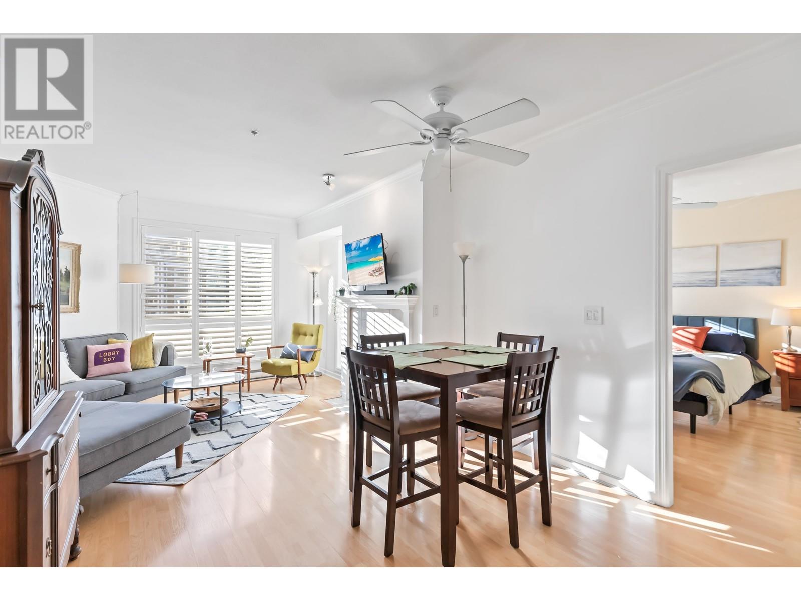 207 3608 DEERCREST DRIVE