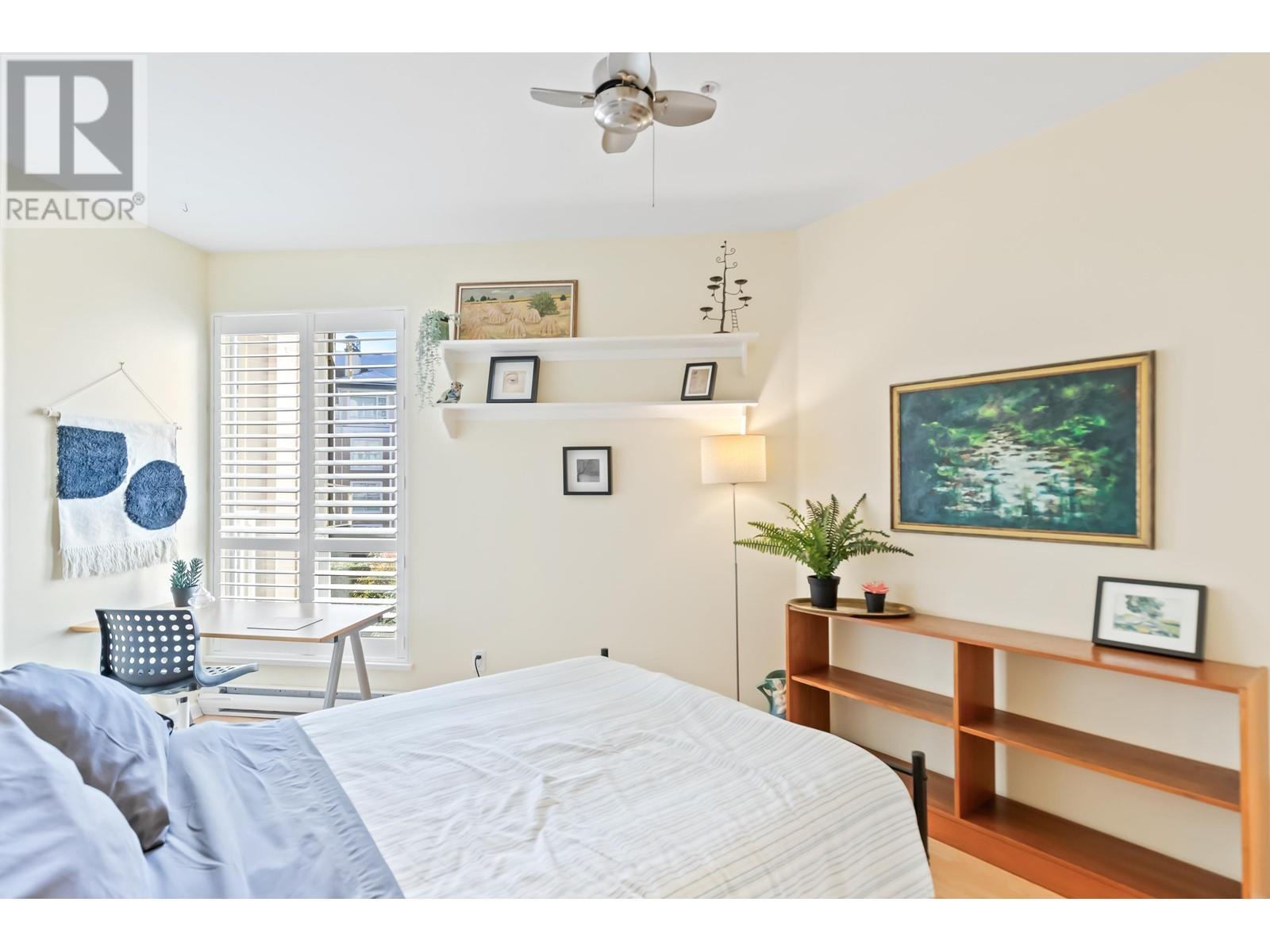 207 3608 DEERCREST DRIVE