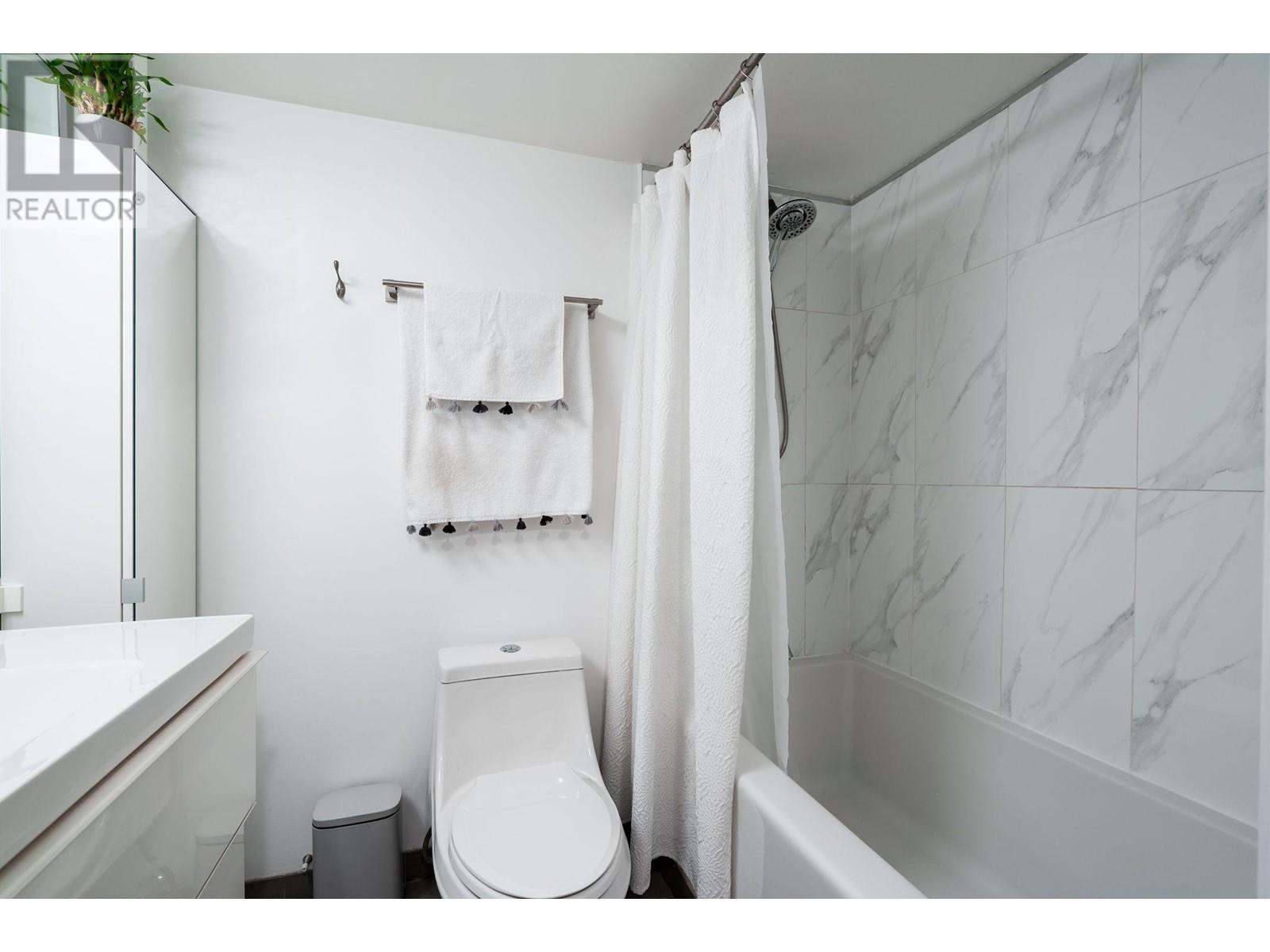 1605 1065 Quayside Drive, New Westminster, British Columbia  V3M 1C5 - Photo 14 - R2960531