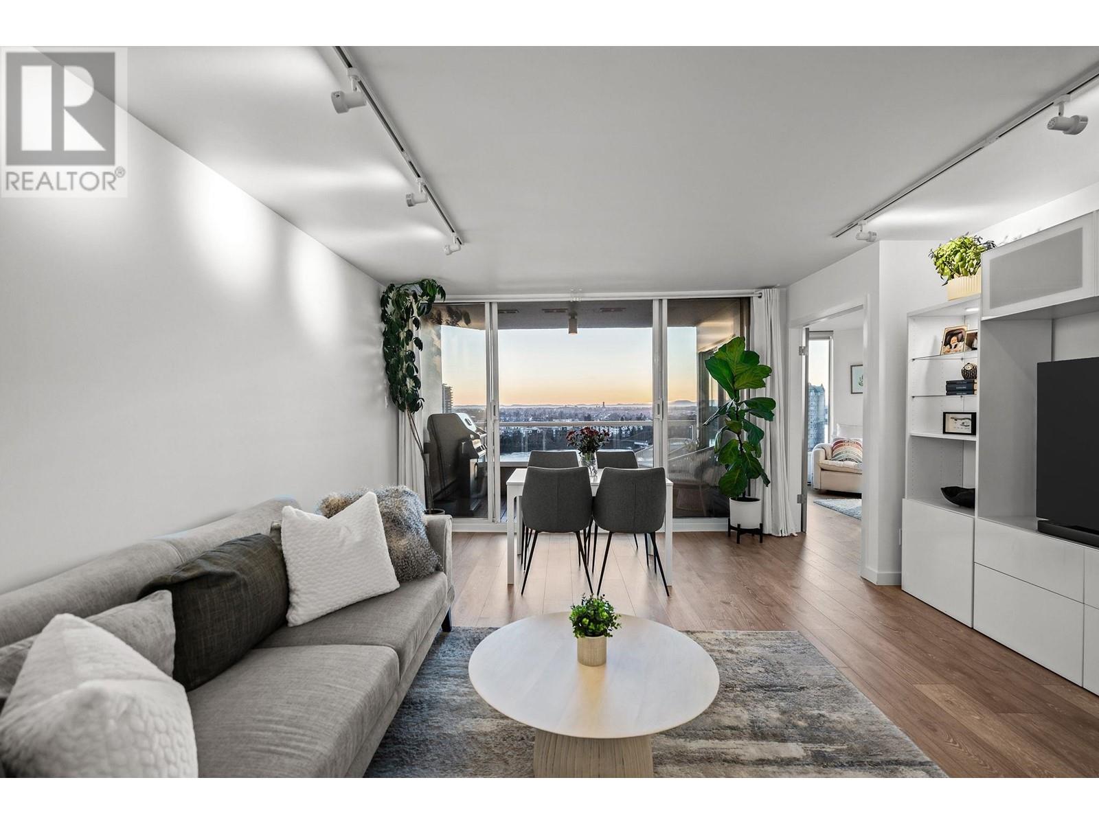 1605 1065 Quayside Drive, New Westminster, British Columbia  V3M 1C5 - Photo 4 - R2960531