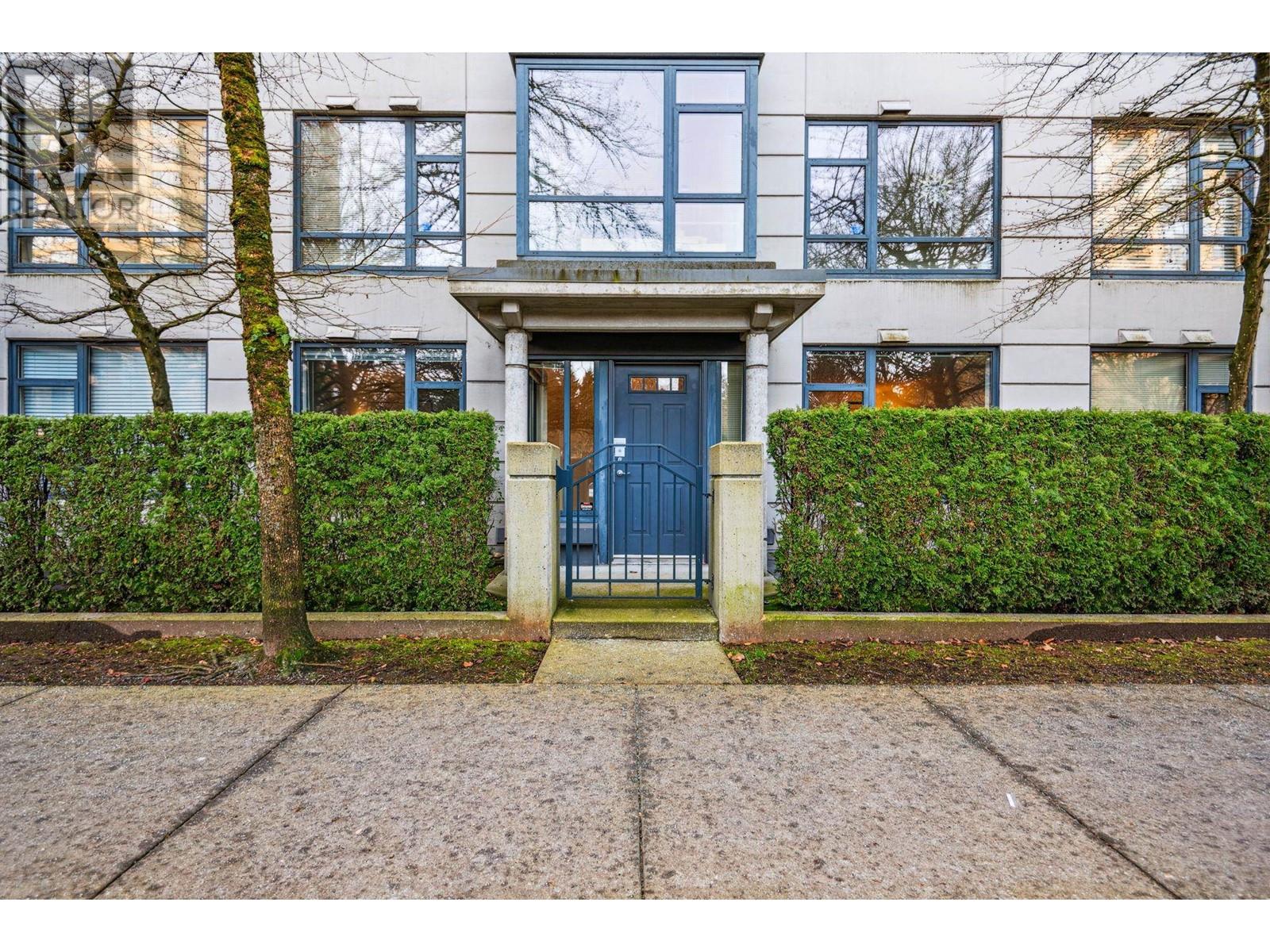 109 3520 Crowley Drive, Vancouver, British Columbia  V5R 6G9 - Photo 1 - R2960548