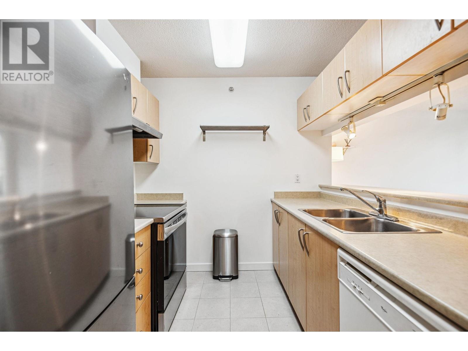 109 3520 Crowley Drive, Vancouver, British Columbia  V5R 6G9 - Photo 11 - R2960548