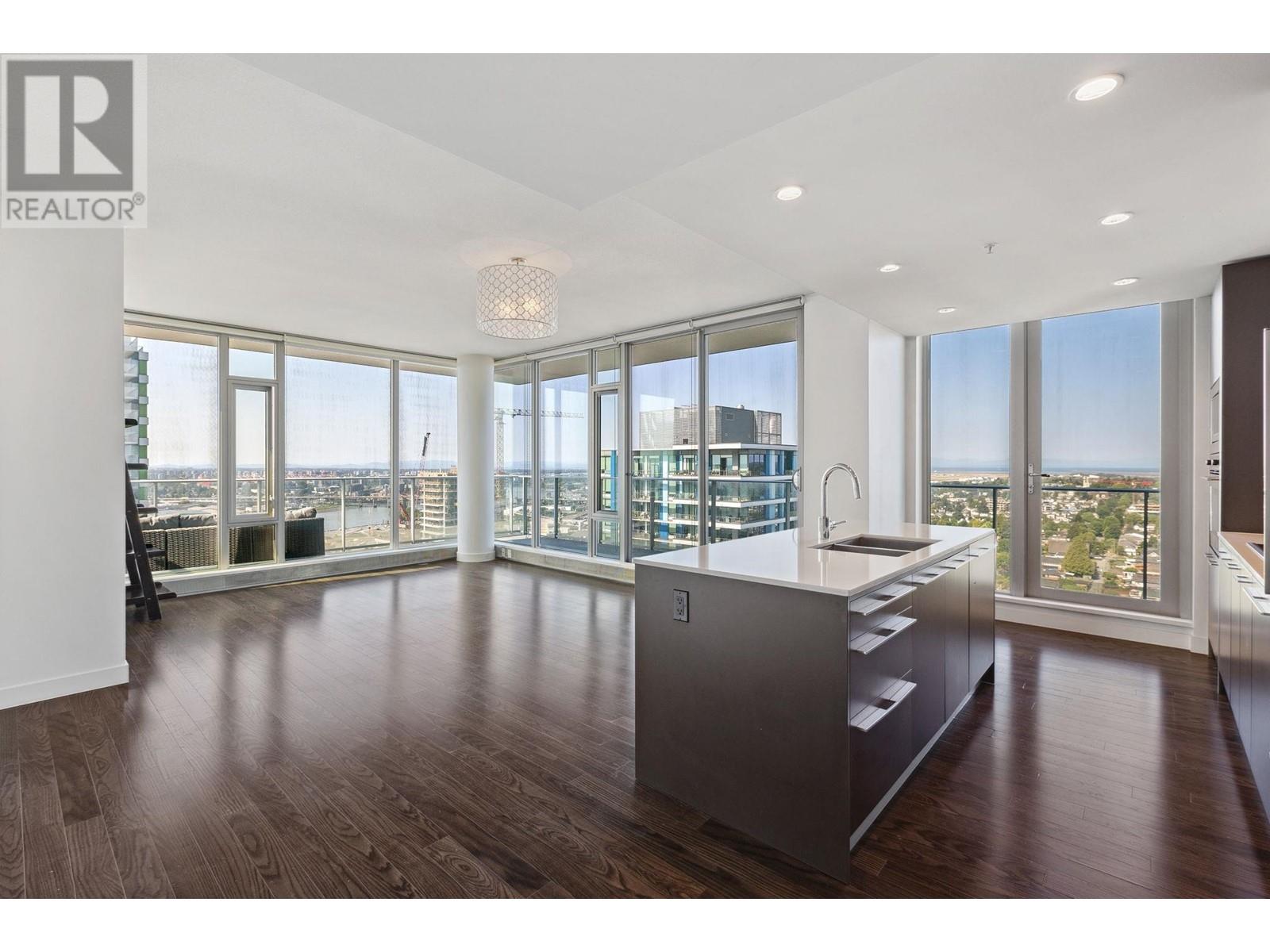 Listing Picture 4 of 36 : 3306 8131 NUNAVUT LANE, Vancouver / 溫哥華 - 魯藝地產 Yvonne Lu Group - MLS Medallion Club Member