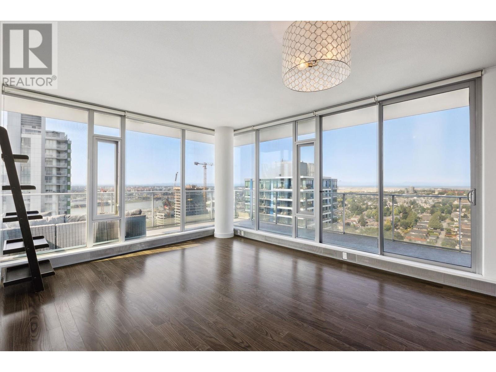 Listing Picture 11 of 36 : 3306 8131 NUNAVUT LANE, Vancouver / 溫哥華 - 魯藝地產 Yvonne Lu Group - MLS Medallion Club Member