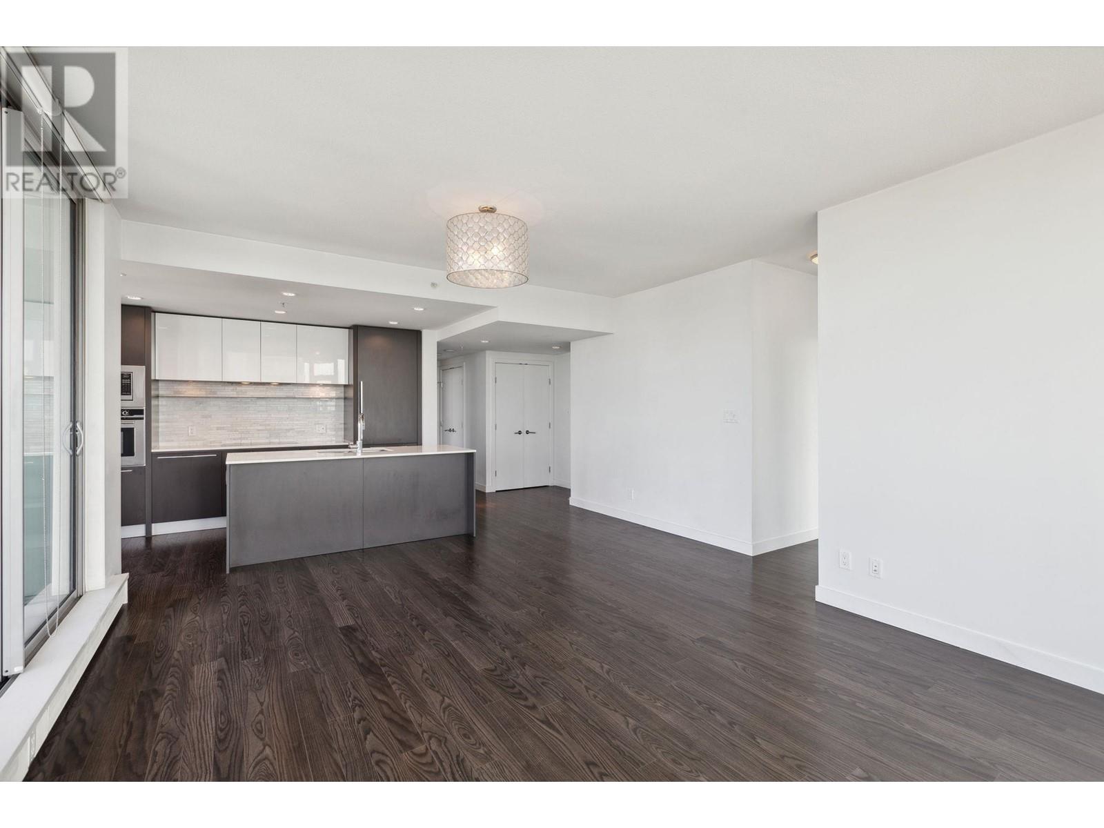 Listing Picture 14 of 36 : 3306 8131 NUNAVUT LANE, Vancouver / 溫哥華 - 魯藝地產 Yvonne Lu Group - MLS Medallion Club Member