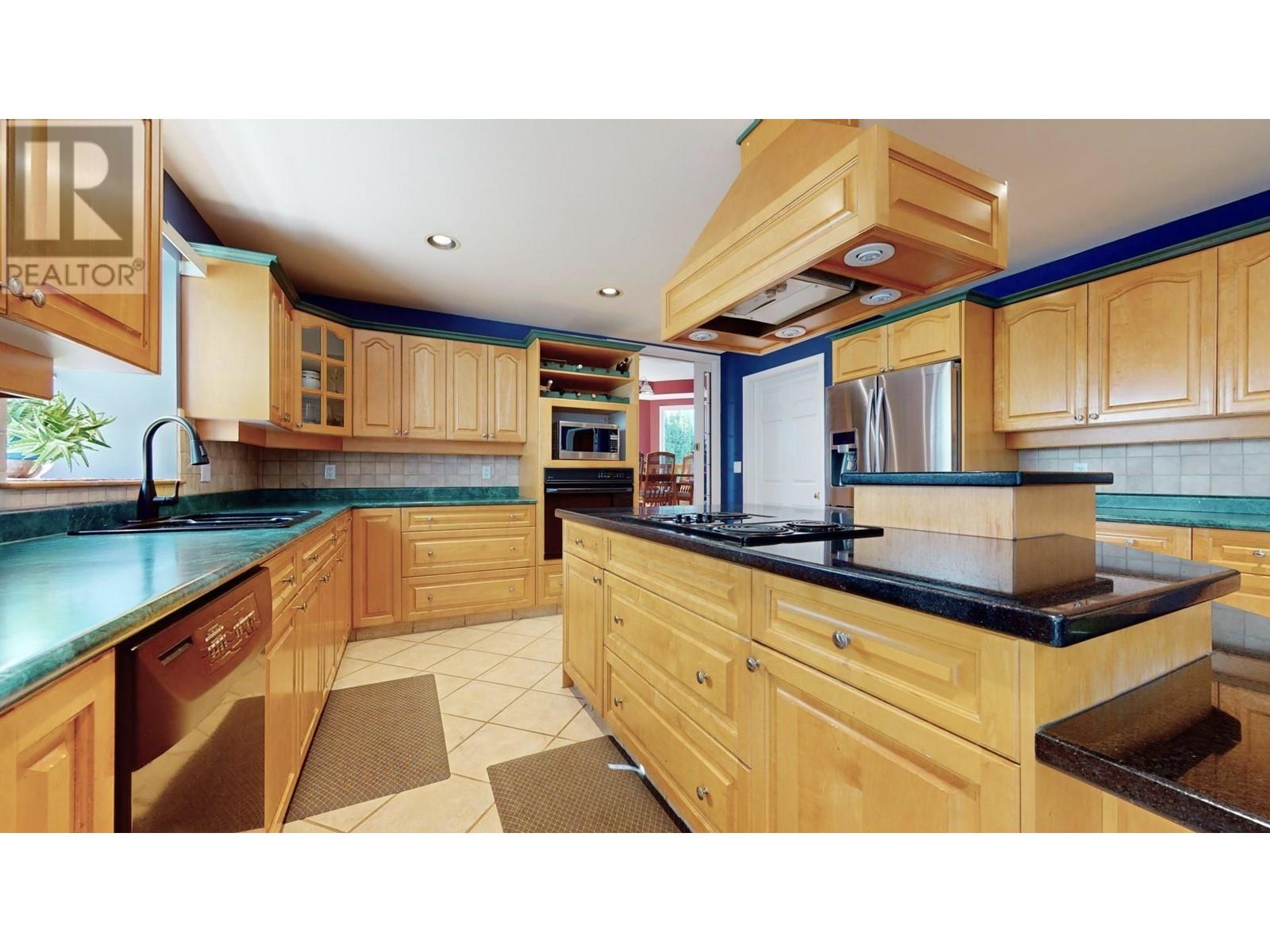 2002 Glacier Heights Place, Squamish, British Columbia  V0N 1T0 - Photo 4 - R2960556