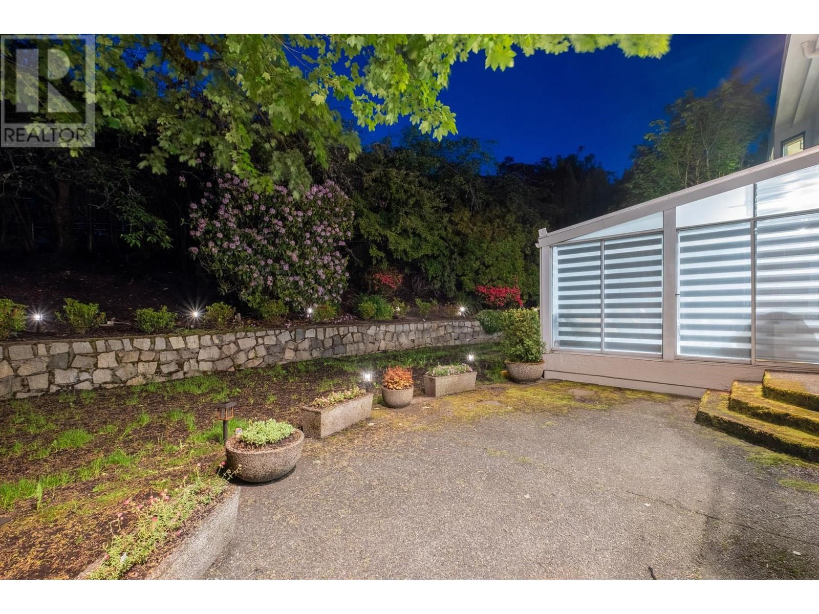 2523 Westhill Drive, West Vancouver, British Columbia  V7S 3A3 - Photo 38 - R2960568