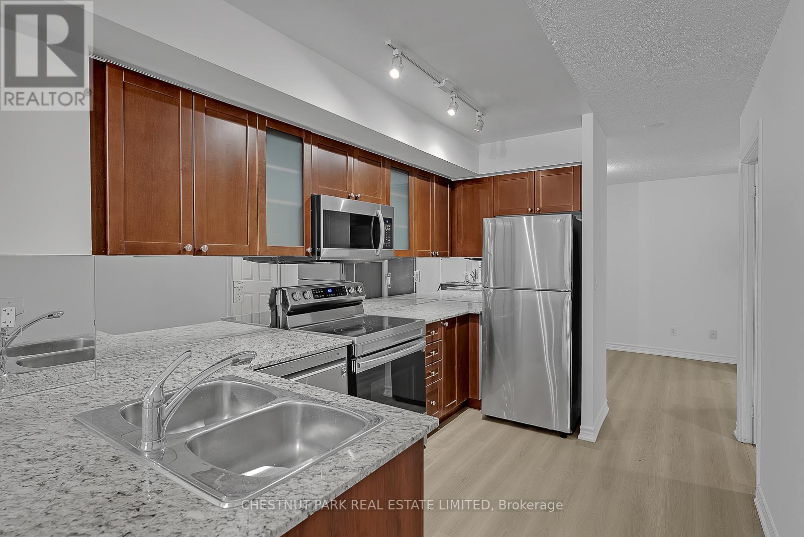 1503 - 761 Bay Street, Toronto, Ontario  M5G 2R2 - Photo 10 - C11942829