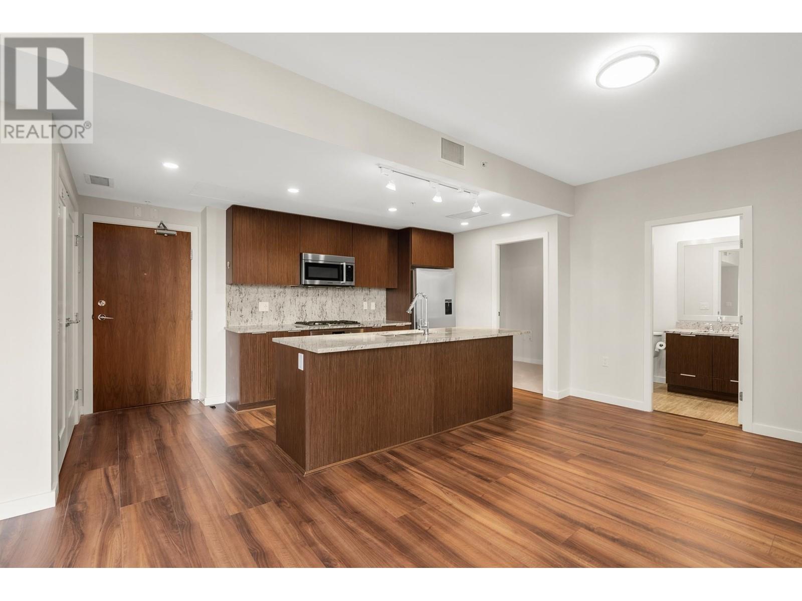 Listing Picture 10 of 39 : 713 8688 HAZELBRIDGE WAY, Richmond / 烈治文 - 魯藝地產 Yvonne Lu Group - MLS Medallion Club Member