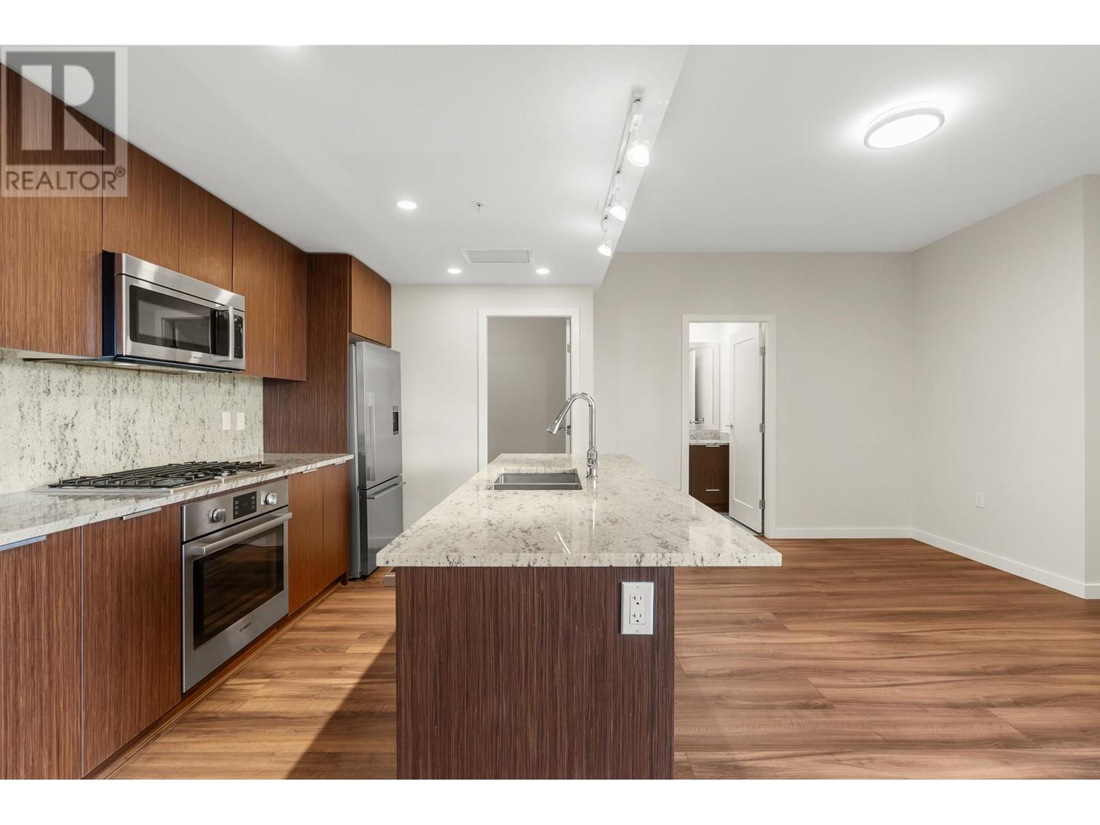 Listing Picture 12 of 39 : 713 8688 HAZELBRIDGE WAY, Richmond / 烈治文 - 魯藝地產 Yvonne Lu Group - MLS Medallion Club Member