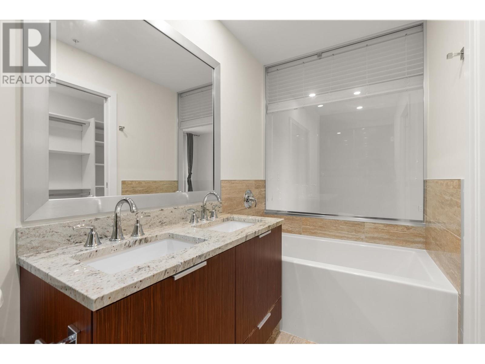 Listing Picture 25 of 39 : 713 8688 HAZELBRIDGE WAY, Richmond / 烈治文 - 魯藝地產 Yvonne Lu Group - MLS Medallion Club Member