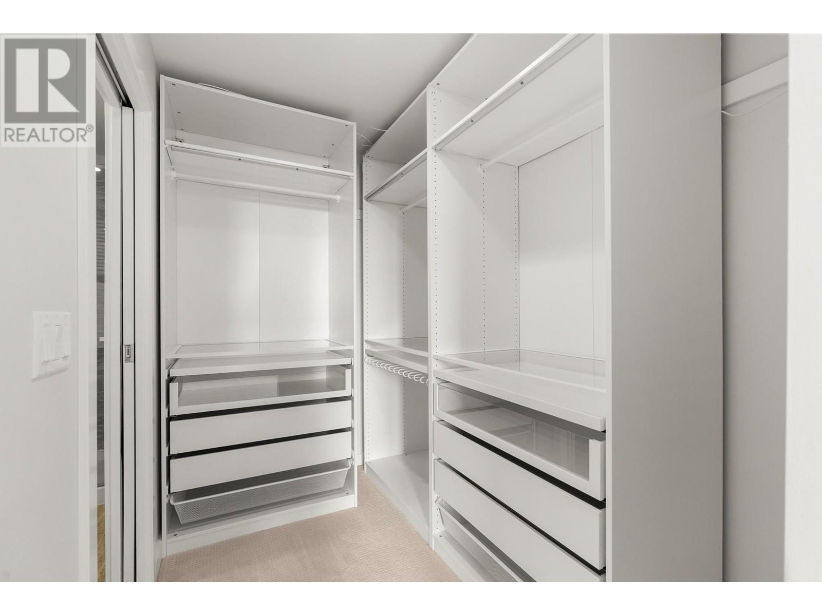 Listing Picture 31 of 39 : 713 8688 HAZELBRIDGE WAY, Richmond / 烈治文 - 魯藝地產 Yvonne Lu Group - MLS Medallion Club Member