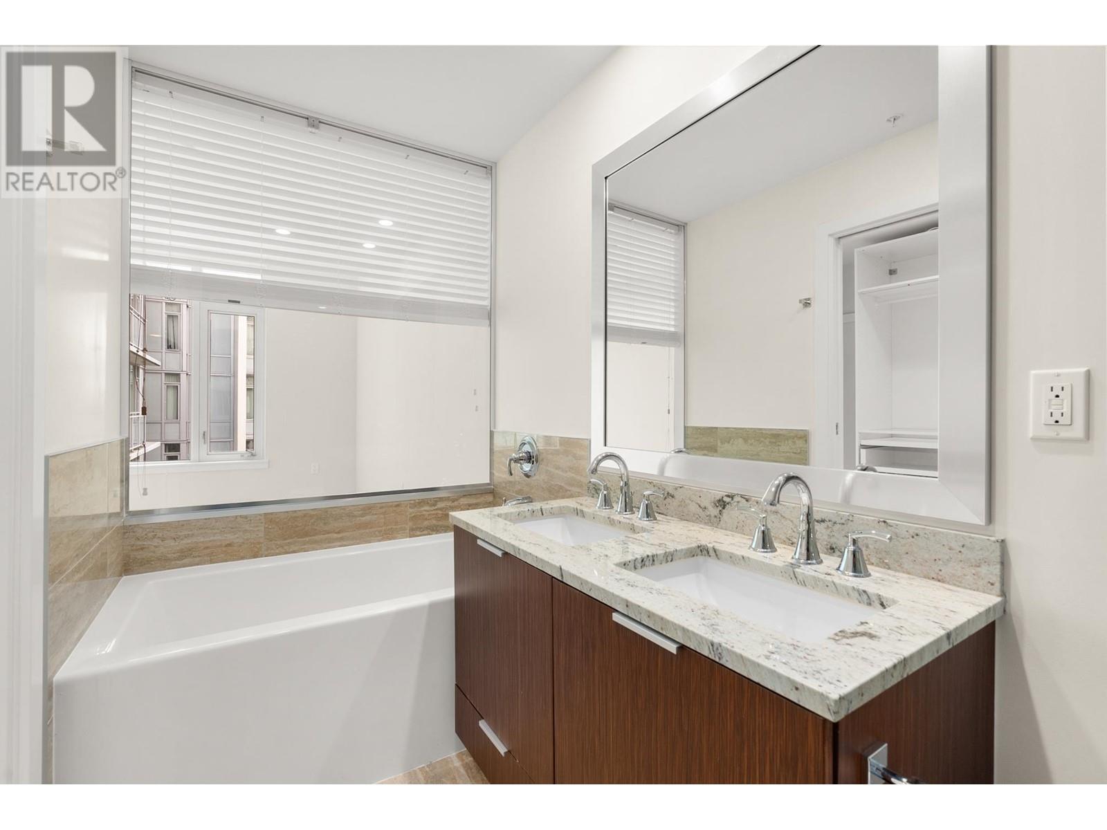 Listing Picture 27 of 39 : 713 8688 HAZELBRIDGE WAY, Richmond / 烈治文 - 魯藝地產 Yvonne Lu Group - MLS Medallion Club Member