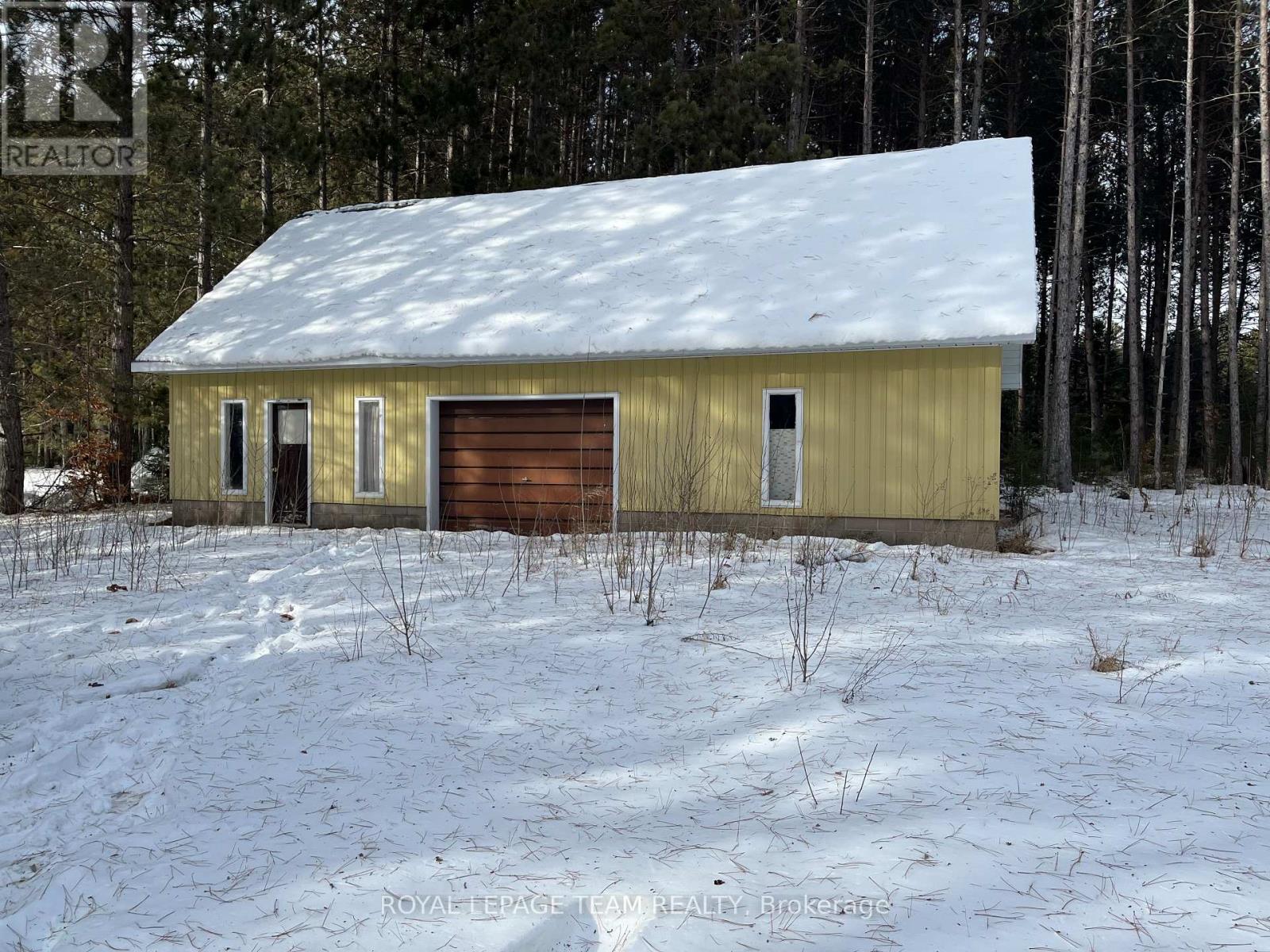 18500 Highway 60, Madawaska Valley, Ontario  K0J 1B0 - Photo 1 - X11942872