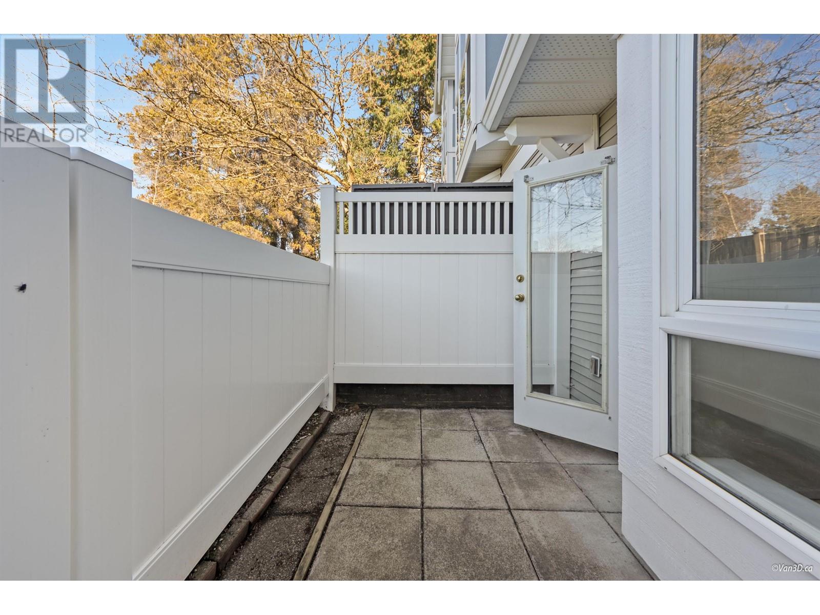 Listing Picture 8 of 12 : 116 6588 SOUTHOAKS CRESCENT, Burnaby / 本拿比 - 魯藝地產 Yvonne Lu Group - MLS Medallion Club Member