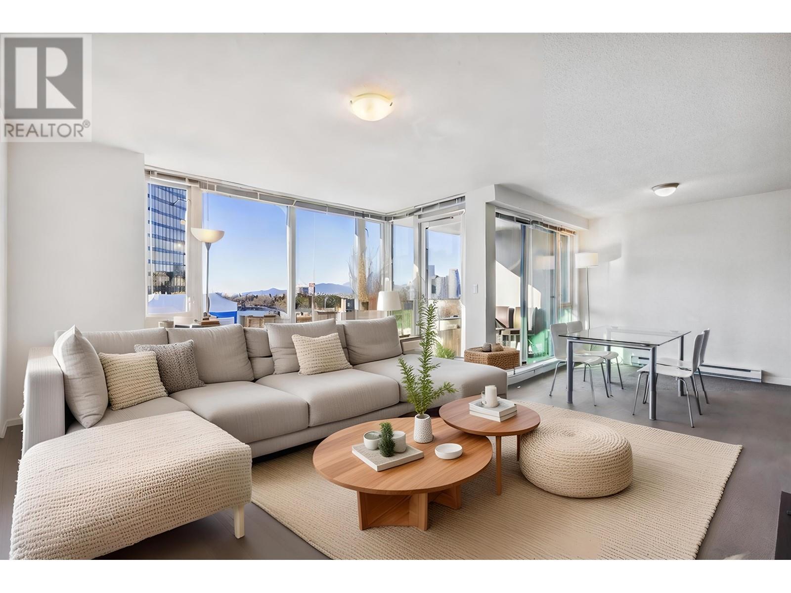 607 522 W 8TH AVENUE, Vancouver