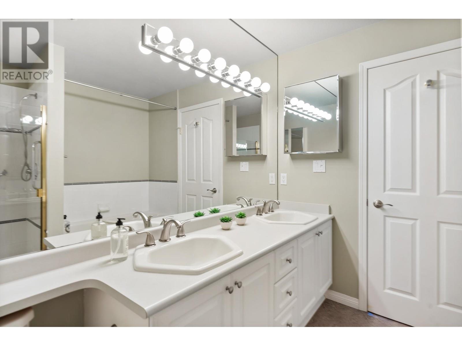 211 1300 Hunter Road, Delta, British Columbia  V4L 1Y8 - Photo 25 - R2960625