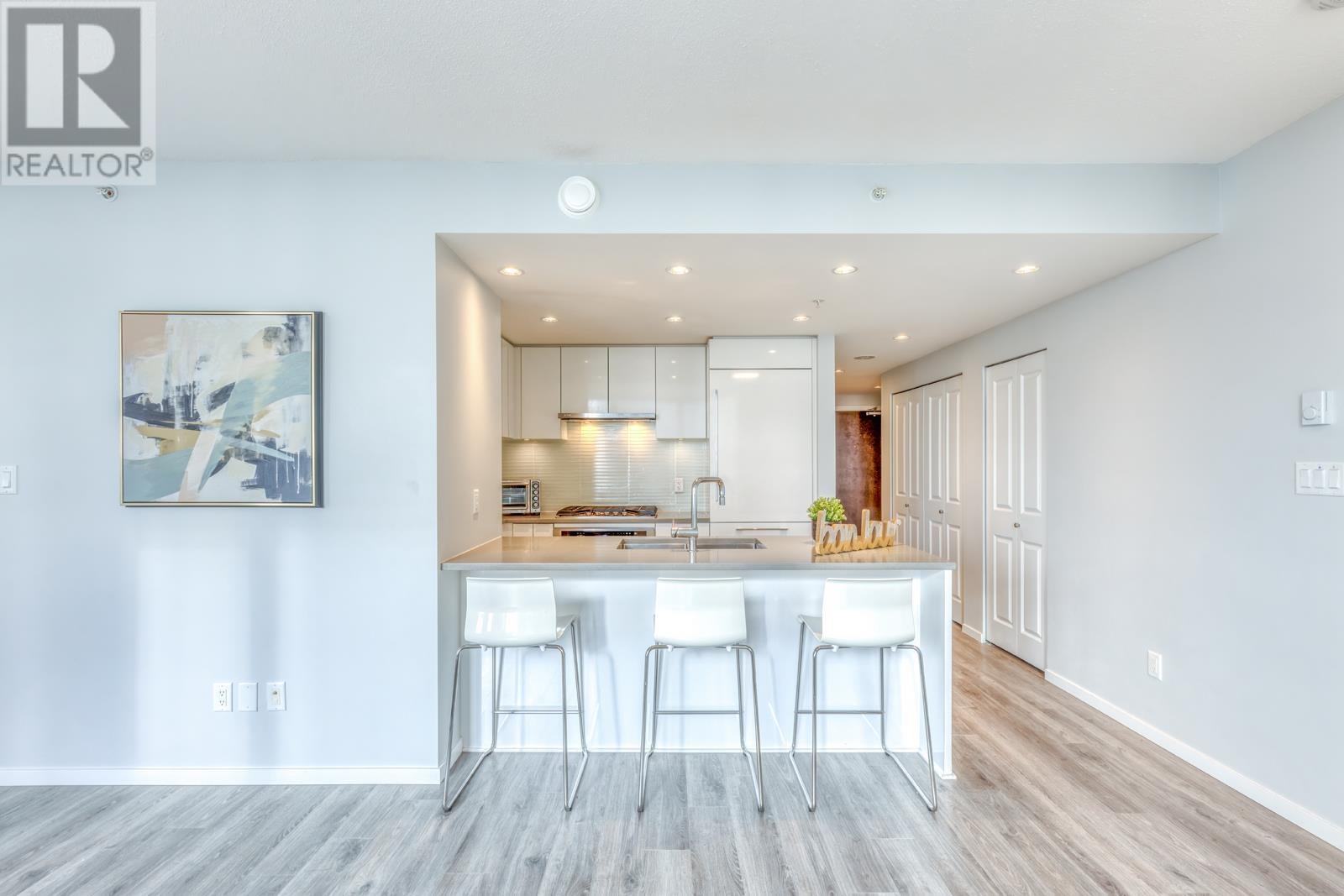 Listing Picture 7 of 27 : 1801 6638 DUNBLANE AVENUE, Burnaby / 本拿比 - 魯藝地產 Yvonne Lu Group - MLS Medallion Club Member