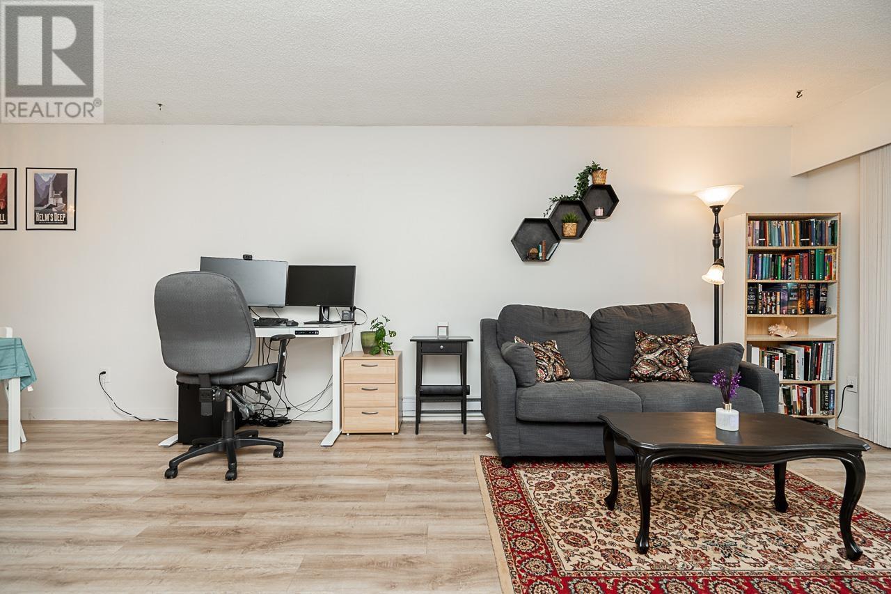 Listing Picture 12 of 33 : 115 11791 KING ROAD, Richmond / 烈治文 - 魯藝地產 Yvonne Lu Group - MLS Medallion Club Member