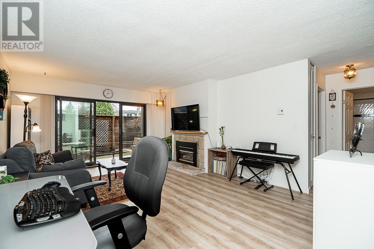 Listing Picture 13 of 33 : 115 11791 KING ROAD, Richmond / 烈治文 - 魯藝地產 Yvonne Lu Group - MLS Medallion Club Member