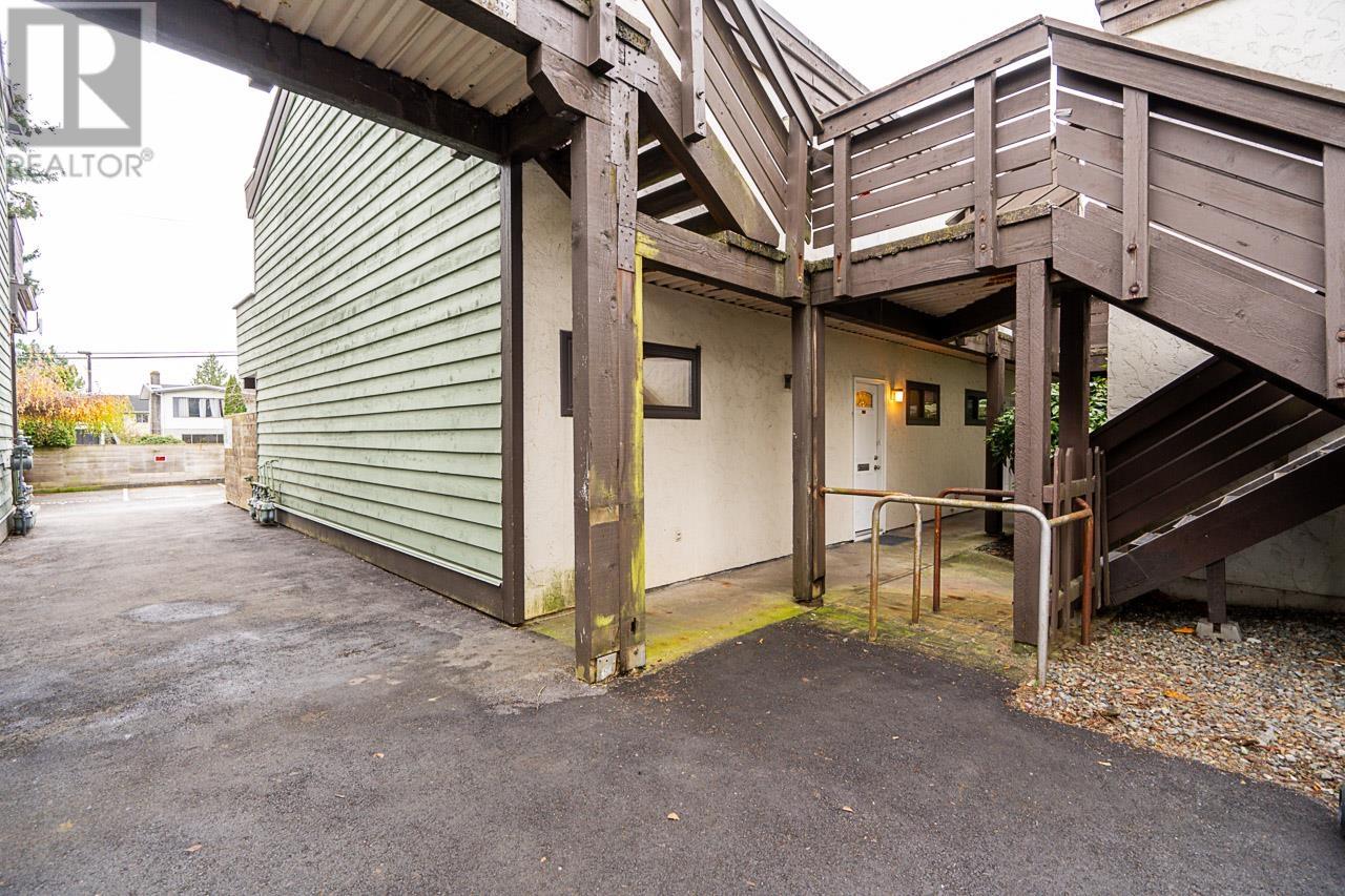 Listing Picture 32 of 33 : 115 11791 KING ROAD, Richmond / 烈治文 - 魯藝地產 Yvonne Lu Group - MLS Medallion Club Member