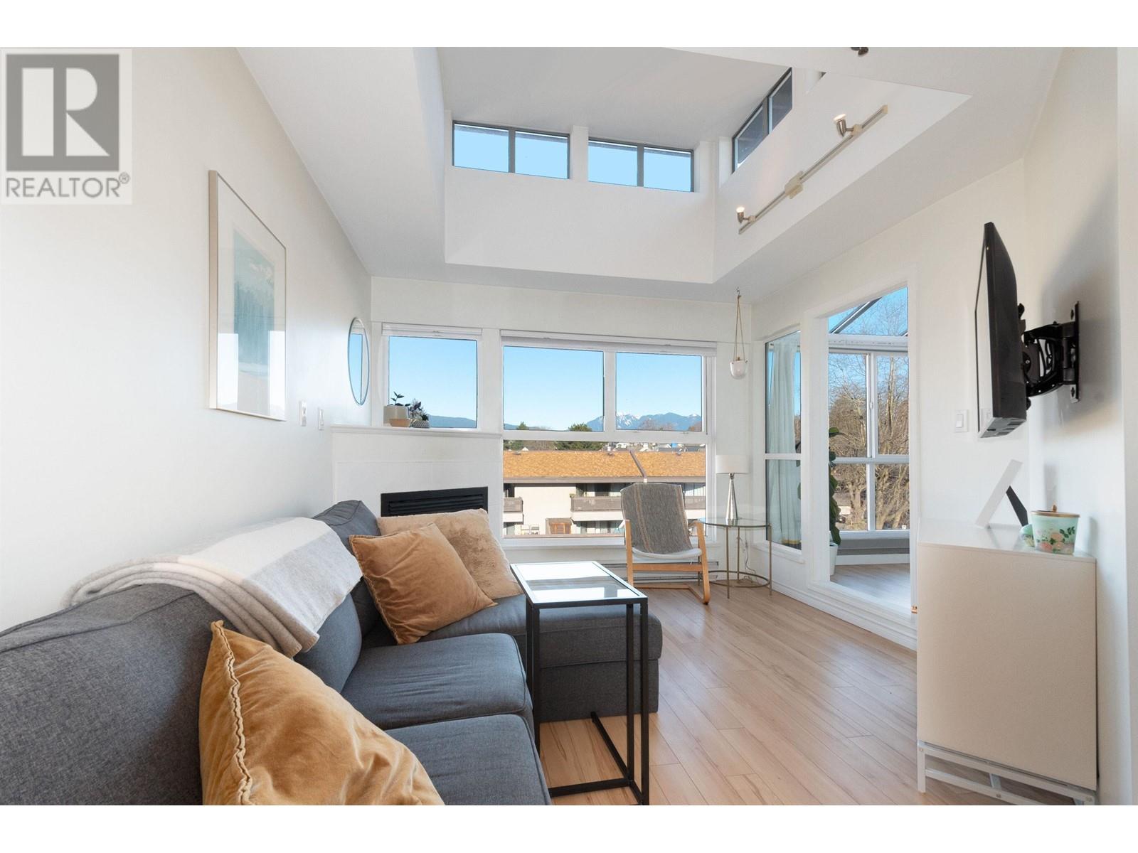 Listing Picture 8 of 40 : 401 2025 STEPHENS STREET, Vancouver / 溫哥華 - 魯藝地產 Yvonne Lu Group - MLS Medallion Club Member