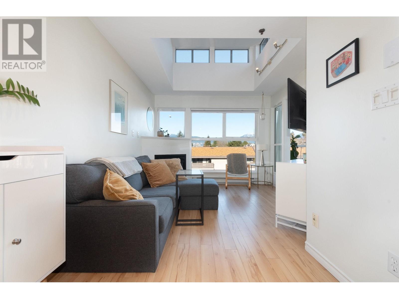 Listing Picture 7 of 40 : 401 2025 STEPHENS STREET, Vancouver / 溫哥華 - 魯藝地產 Yvonne Lu Group - MLS Medallion Club Member