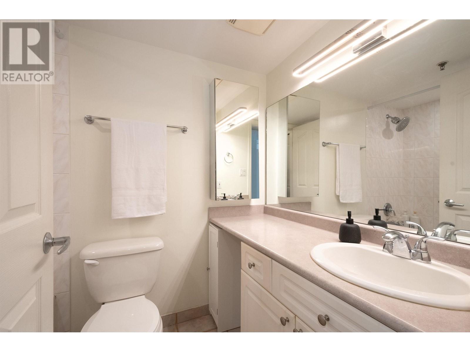 Listing Picture 26 of 40 : 401 2025 STEPHENS STREET, Vancouver / 溫哥華 - 魯藝地產 Yvonne Lu Group - MLS Medallion Club Member