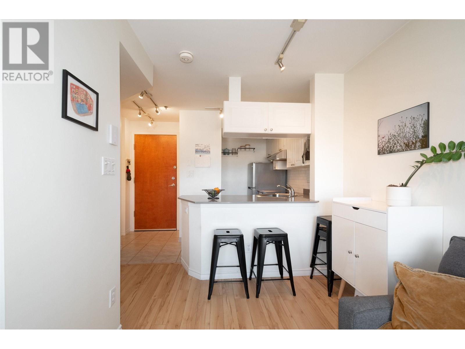 Listing Picture 21 of 40 : 401 2025 STEPHENS STREET, Vancouver / 溫哥華 - 魯藝地產 Yvonne Lu Group - MLS Medallion Club Member