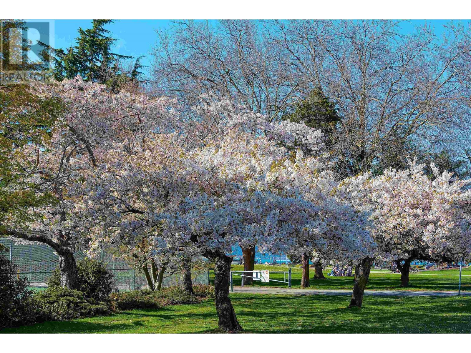 Listing Picture 36 of 40 : 401 2025 STEPHENS STREET, Vancouver / 溫哥華 - 魯藝地產 Yvonne Lu Group - MLS Medallion Club Member